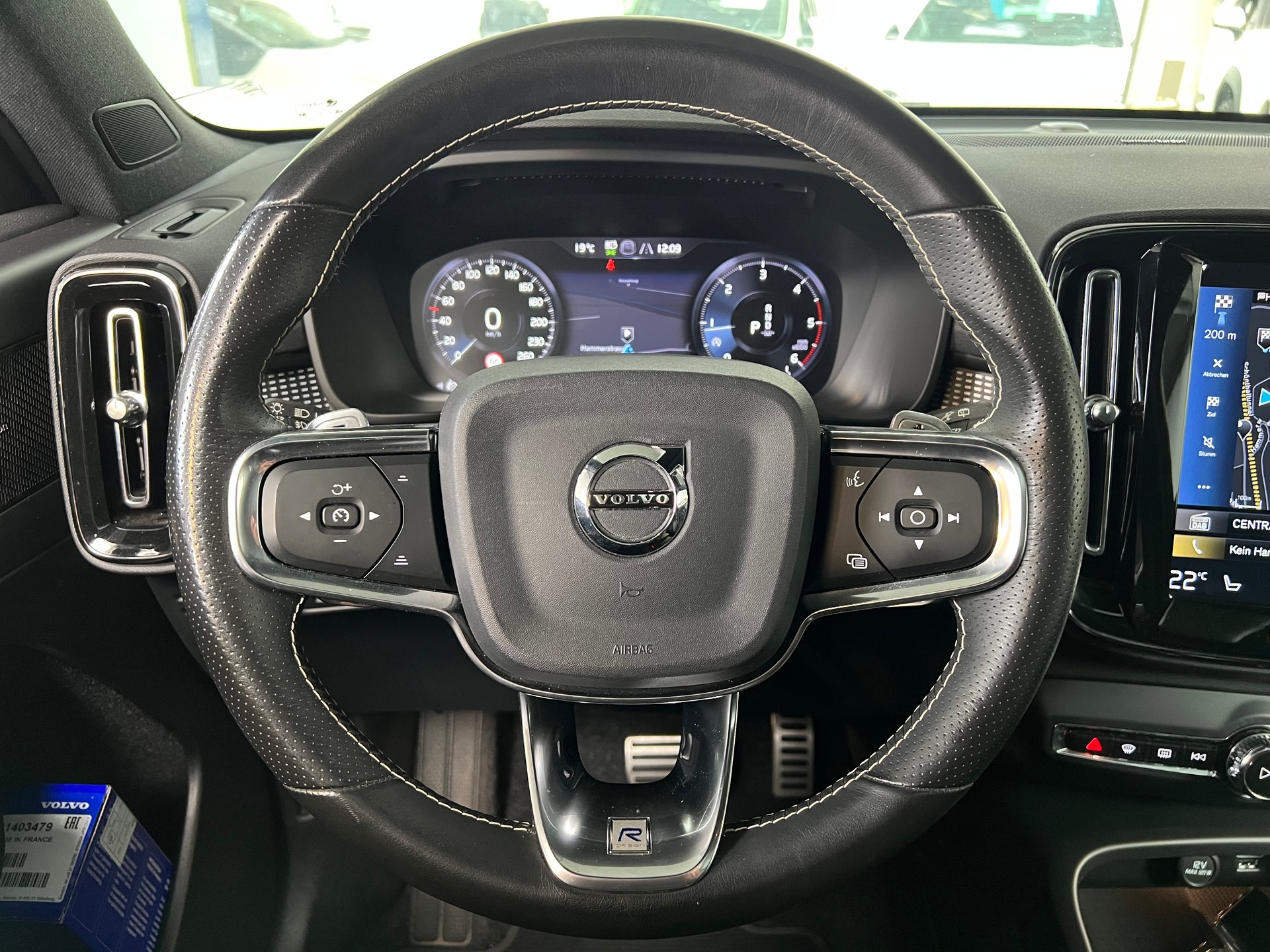 VOLVO XC40 D4 AWD R-Design Geartronic-image-8