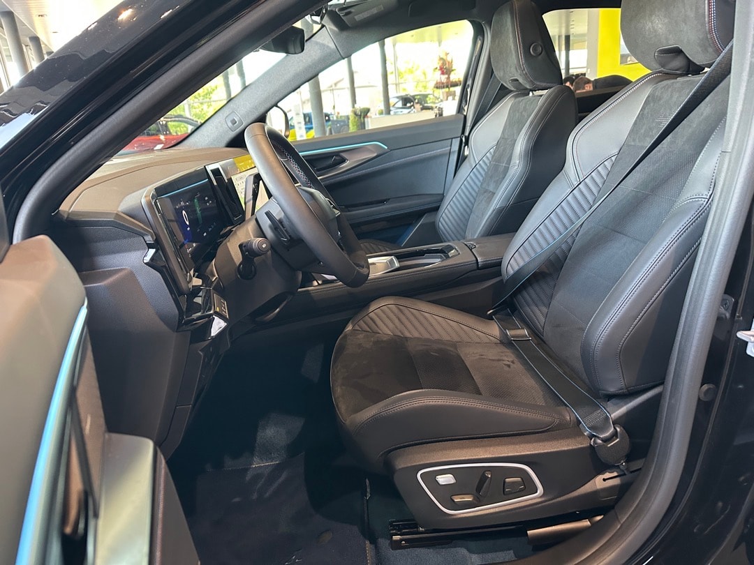 RENAULT Rafale 1.2 E-Tech Plug-in Hybrid 300 4x4 Atelier Alpine-image-11