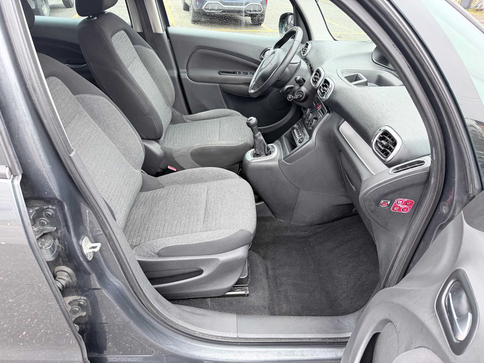 CITROEN C3 Picasso 1.2 Pure Tech Feel Edition-image-7