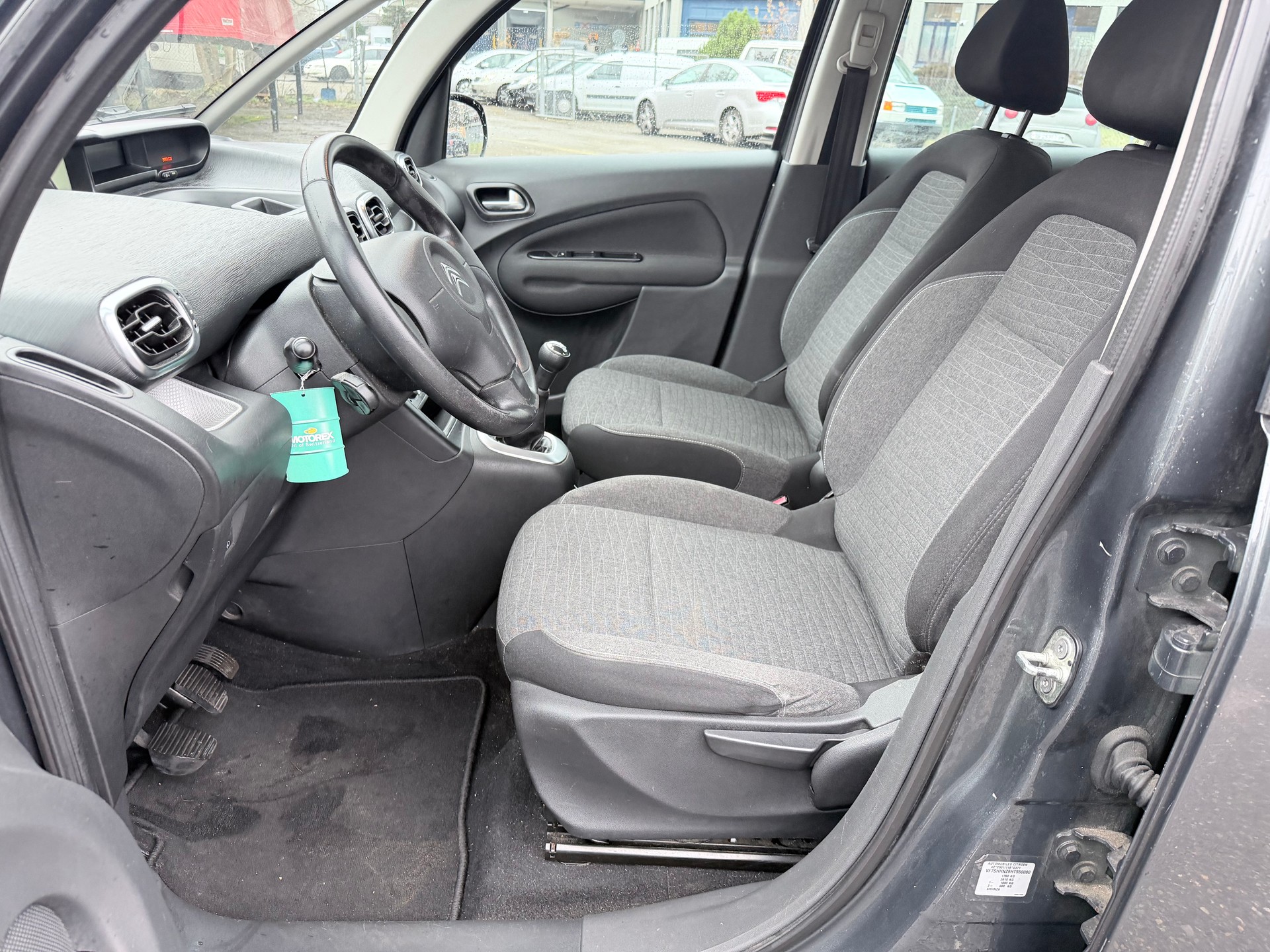 CITROEN C3 Picasso 1.2 Pure Tech Feel Edition-image-6