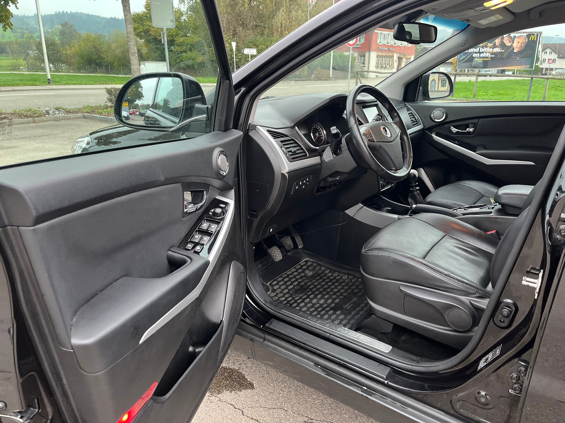 KGM-SsangYong Korando 2.2 e-XDi Sapphire 4WD-image-9