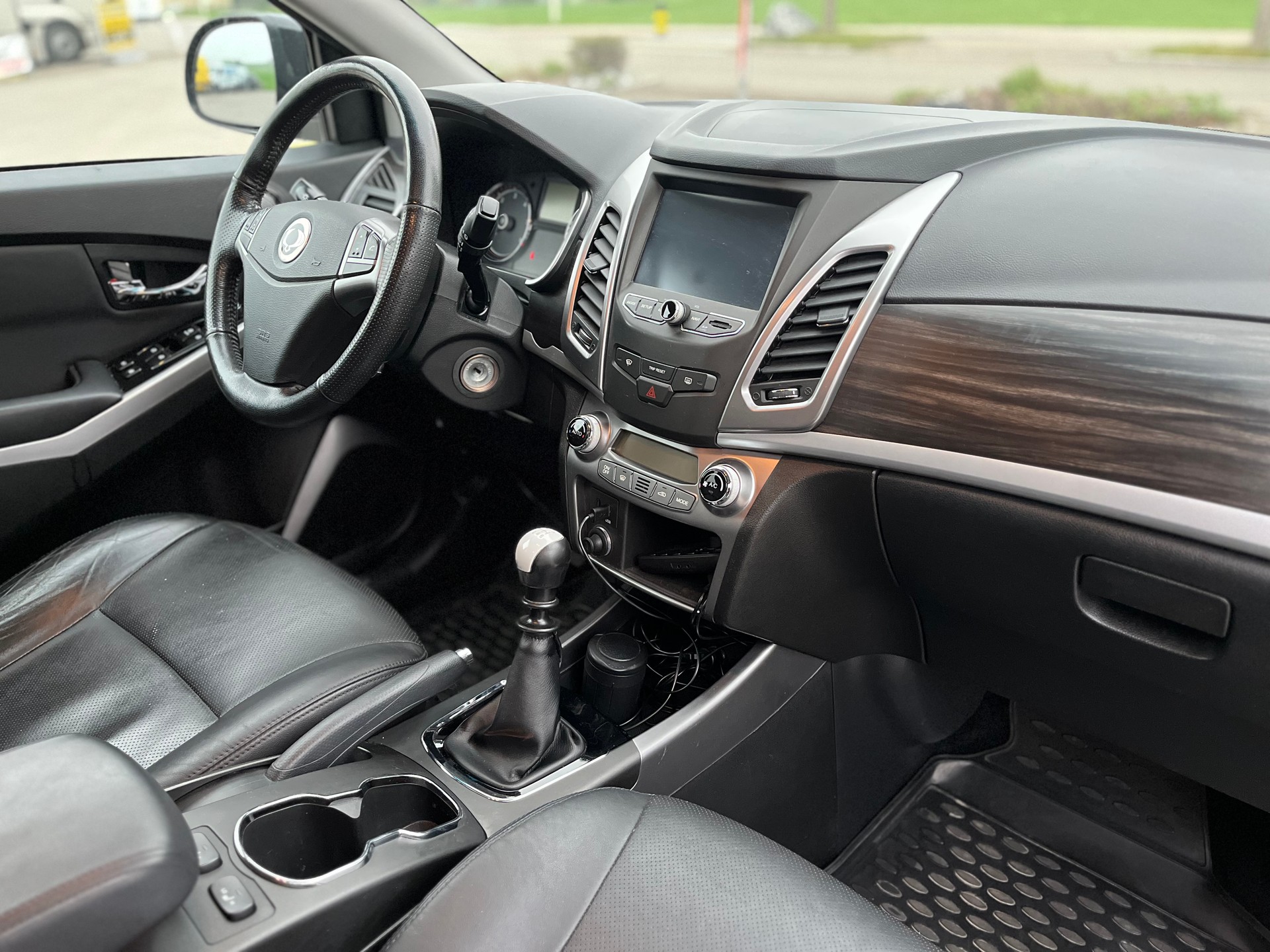 KGM-SsangYong Korando 2.2 e-XDi Sapphire 4WD-image-11