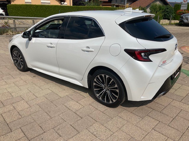 TOYOTA Corolla 1.8 HSD Trend e- CVT-image-6