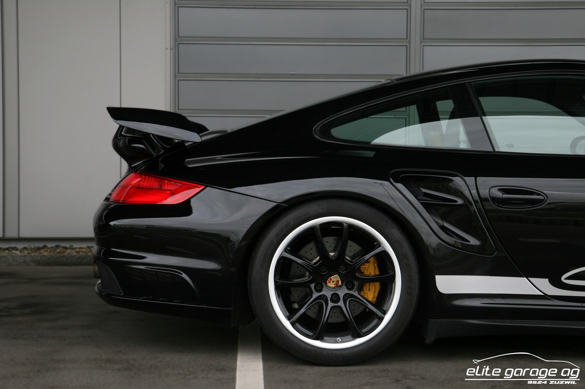 PORSCHE 911 GT2-image-10