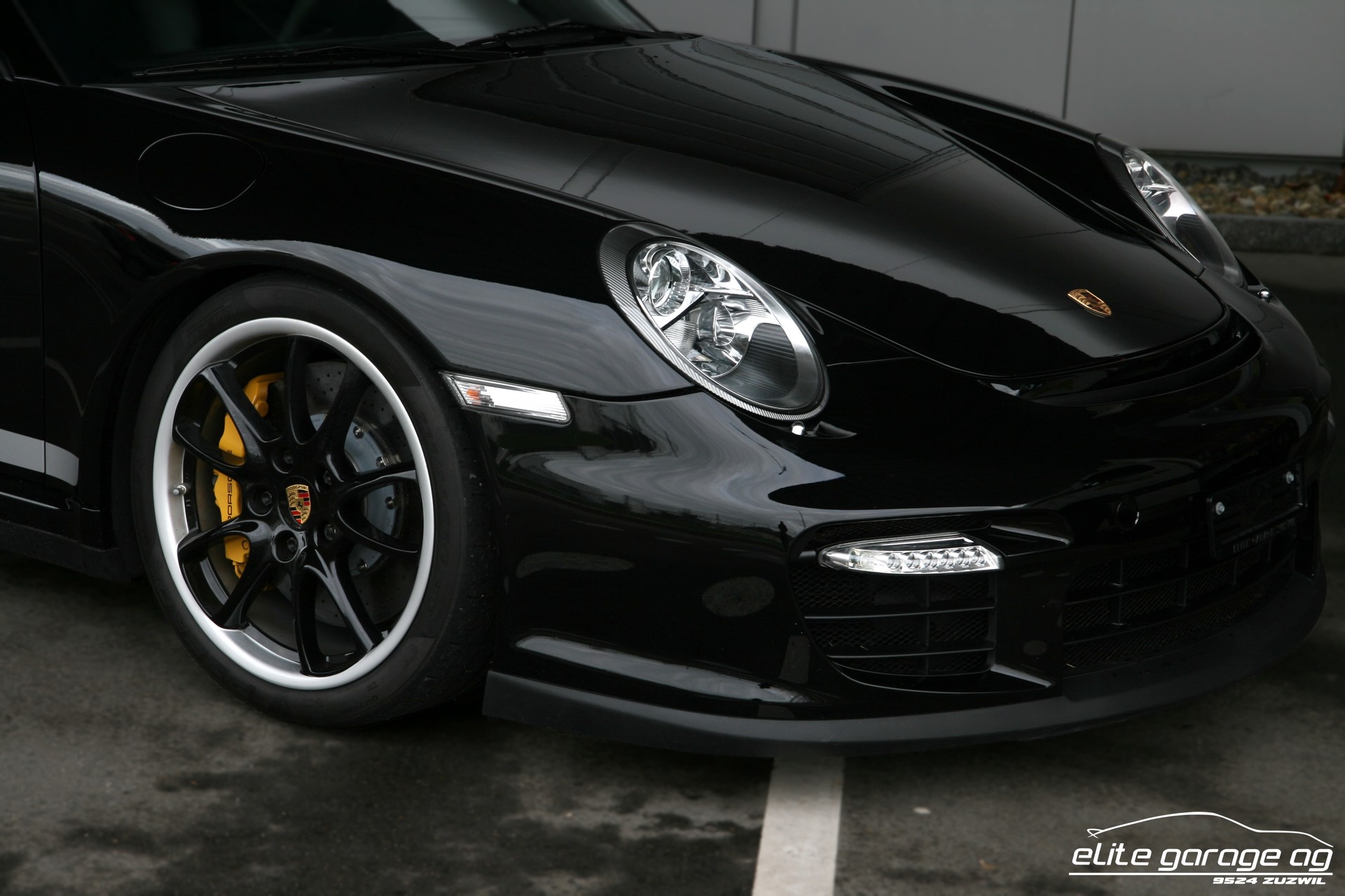 PORSCHE 911 GT2-image-8