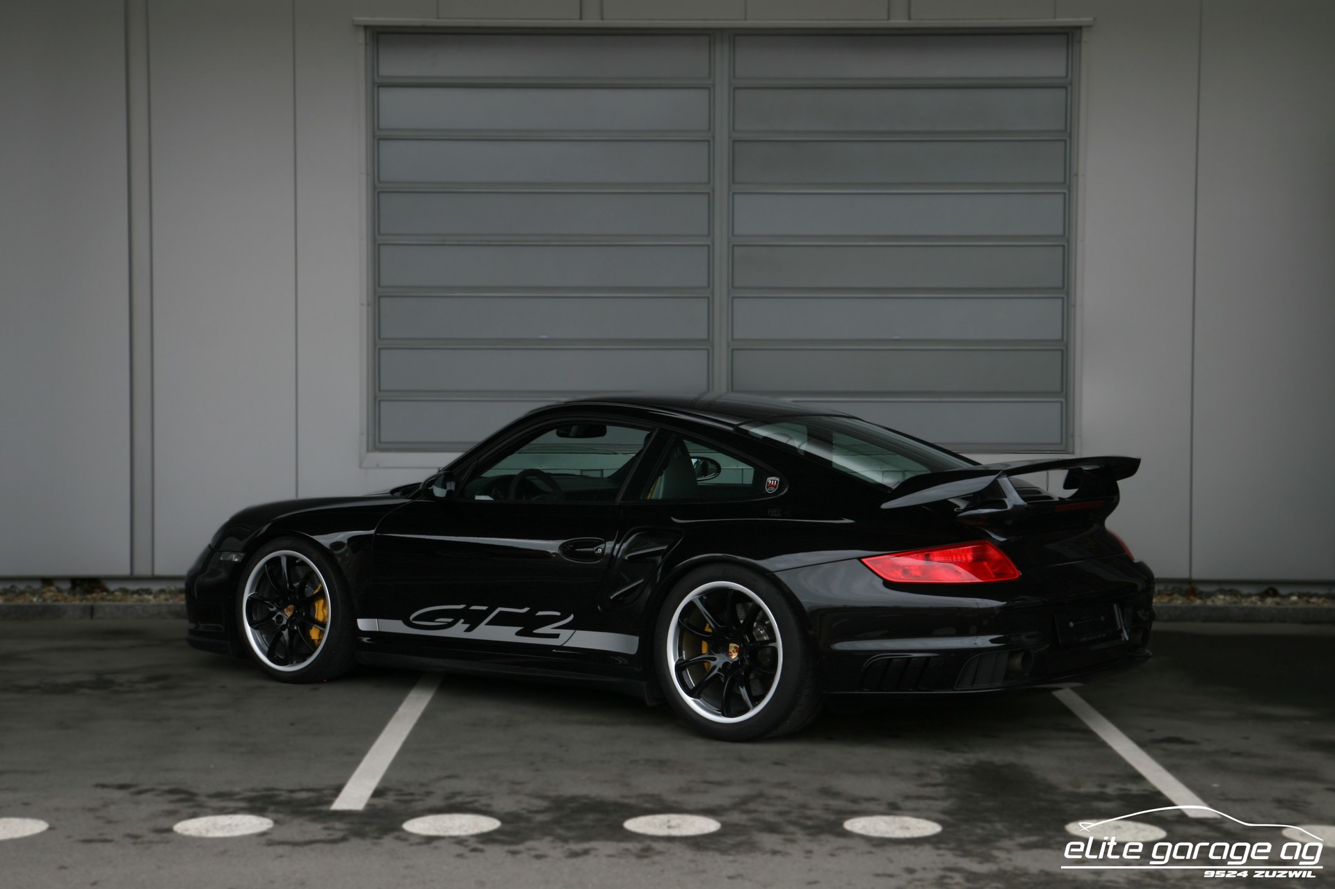 PORSCHE 911 GT2-image-2