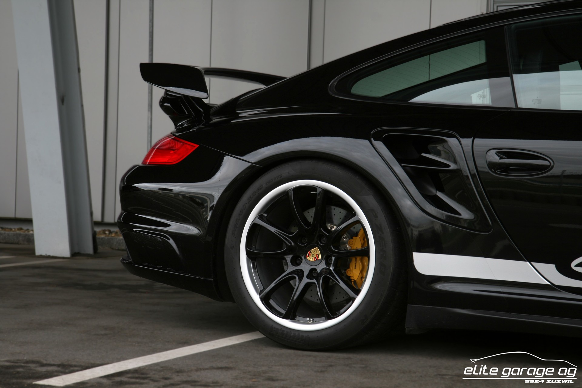 PORSCHE 911 GT2-image-11