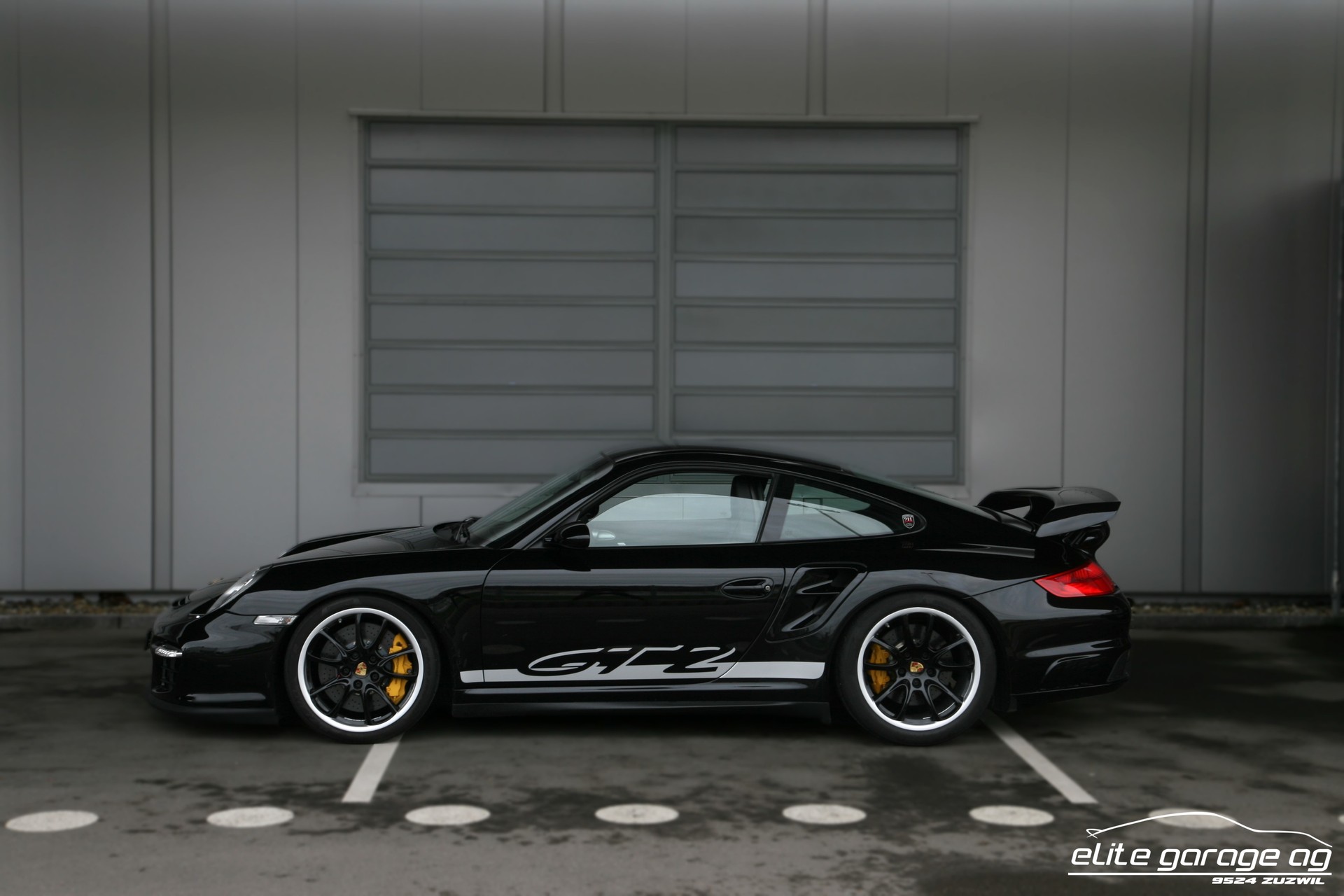 PORSCHE 911 GT2-image-1