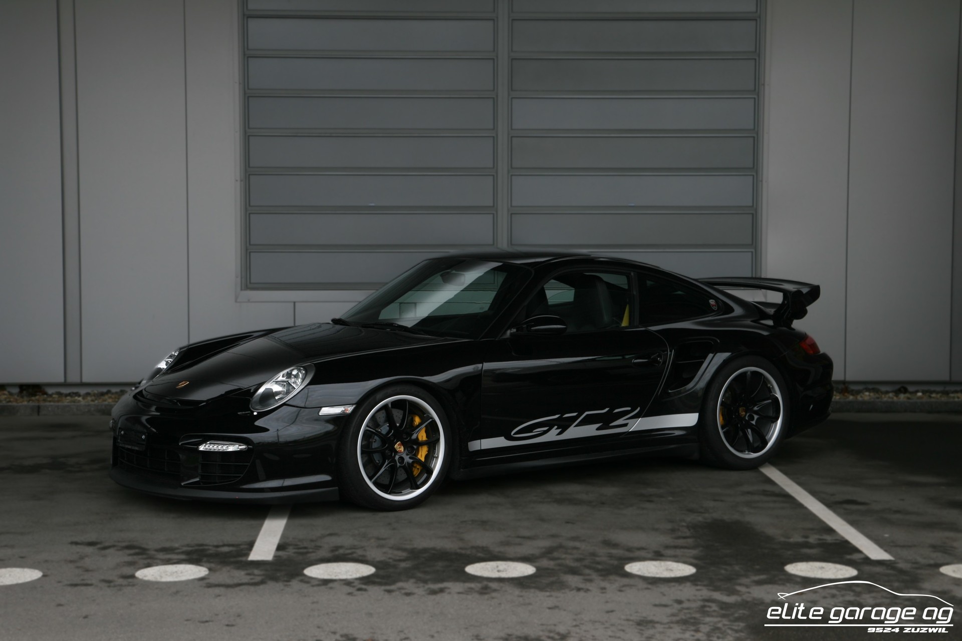 PORSCHE 911 GT2-image-0