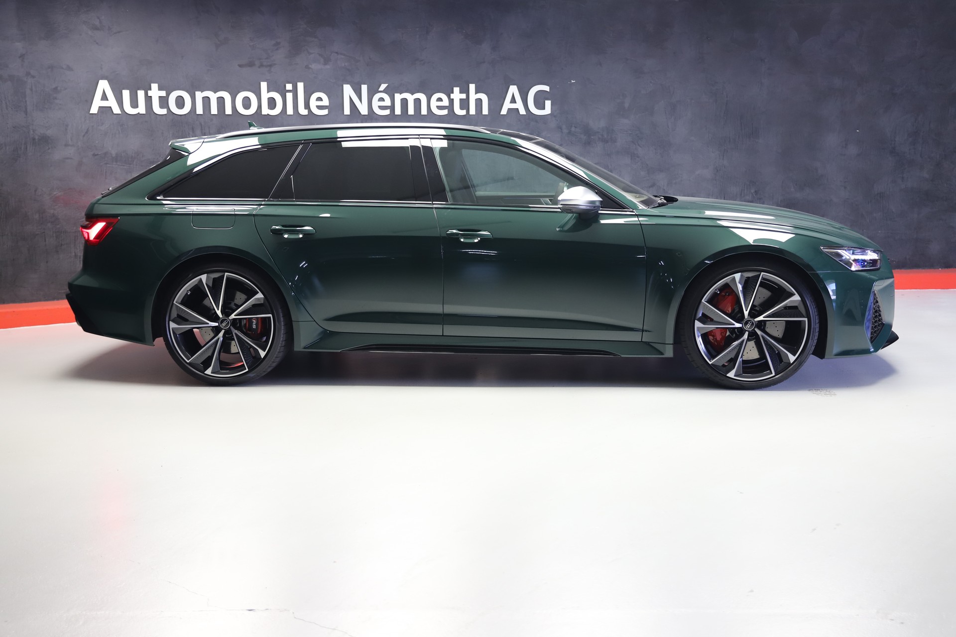 AUDI RS6 Avant 4.0 TFSI V8 quattro-showroom-element-1