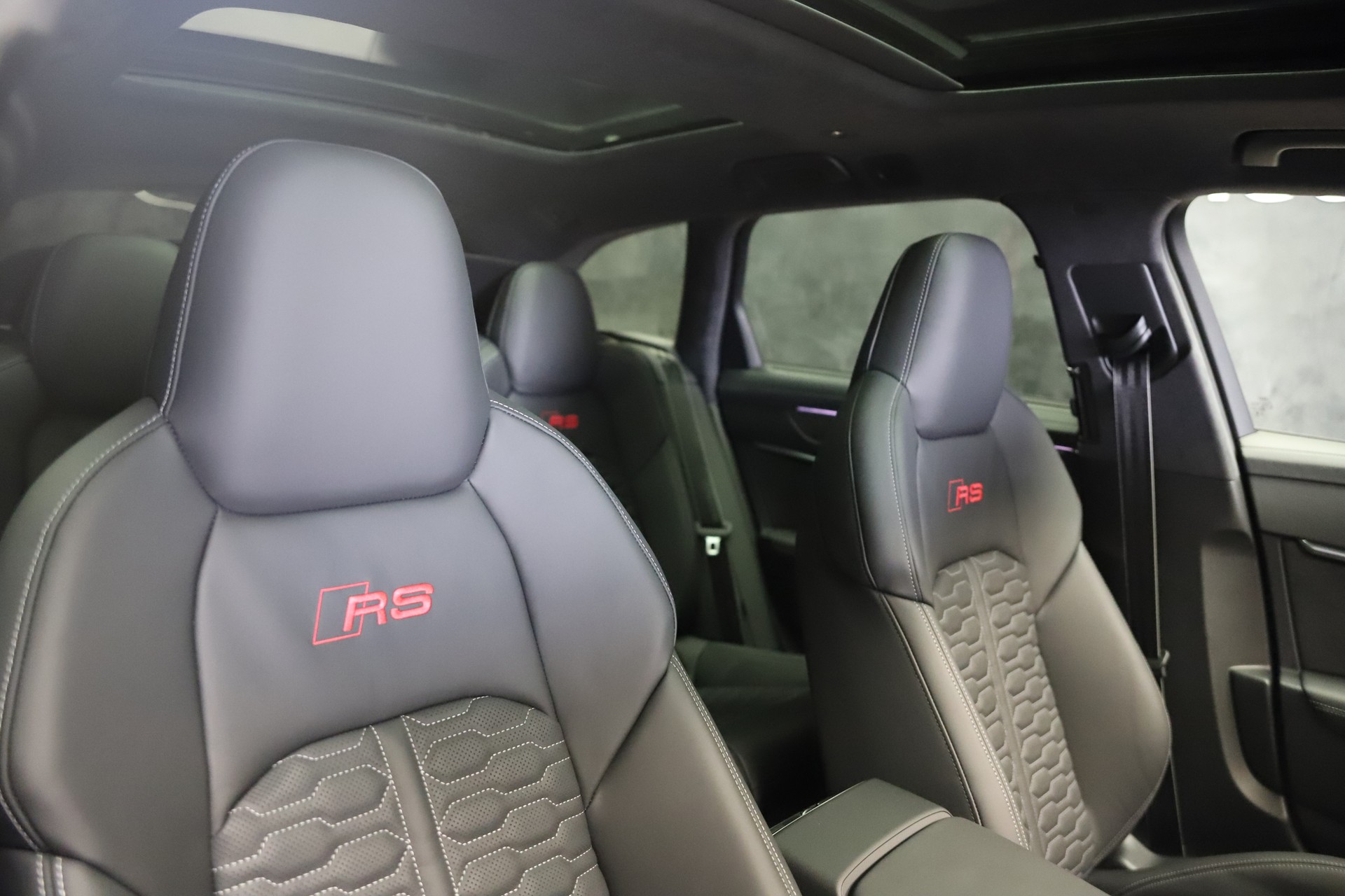 AUDI RS6 Avant 4.0 TFSI V8 quattro-image-11