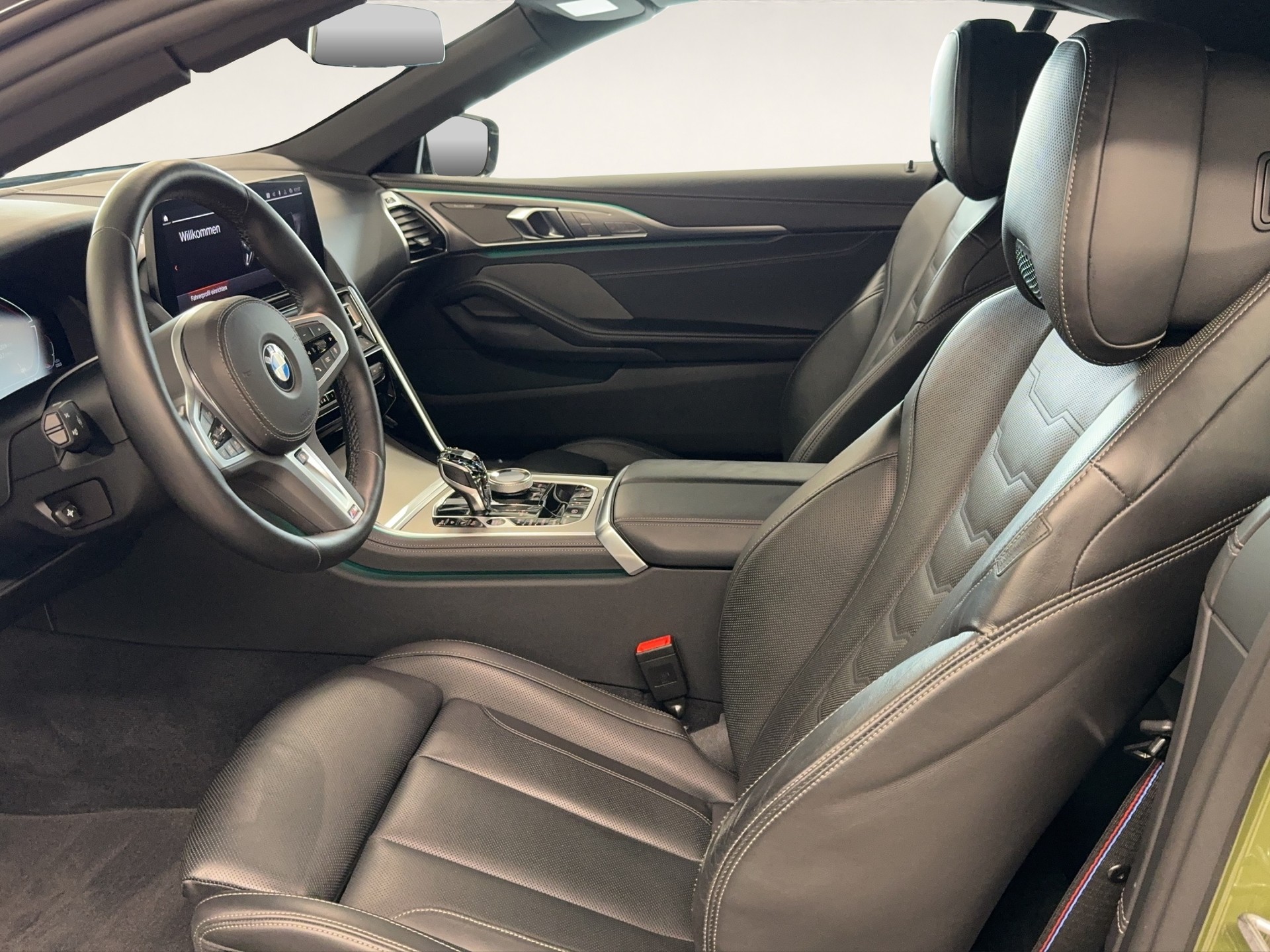 BMW 840i xDrive-image-9