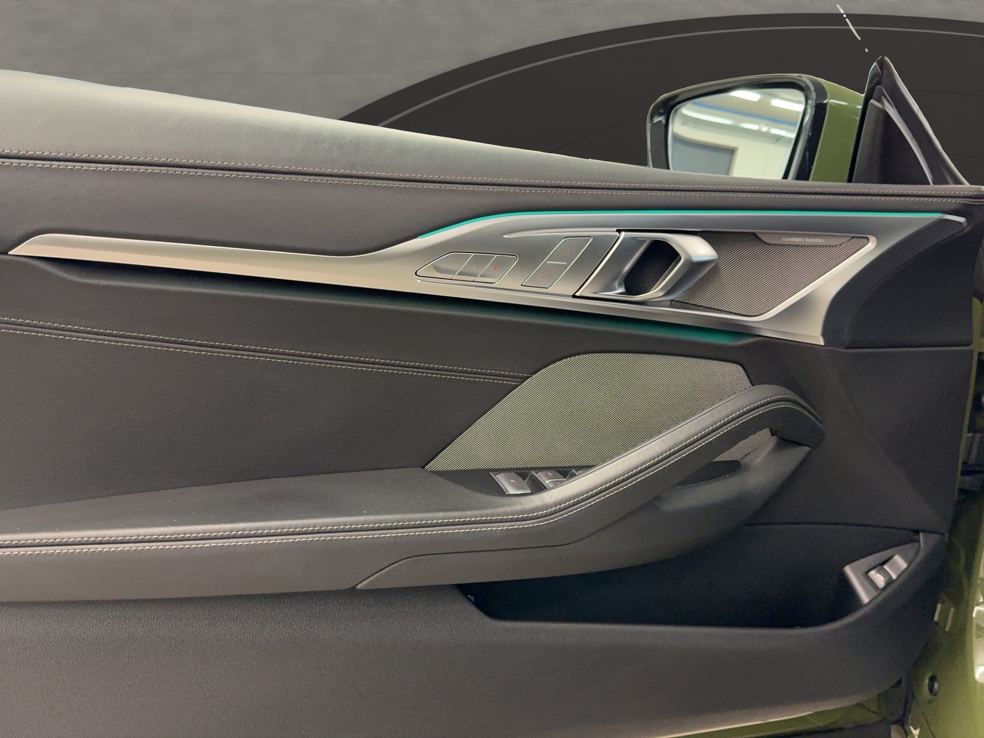 BMW 840i xDrive-image-15