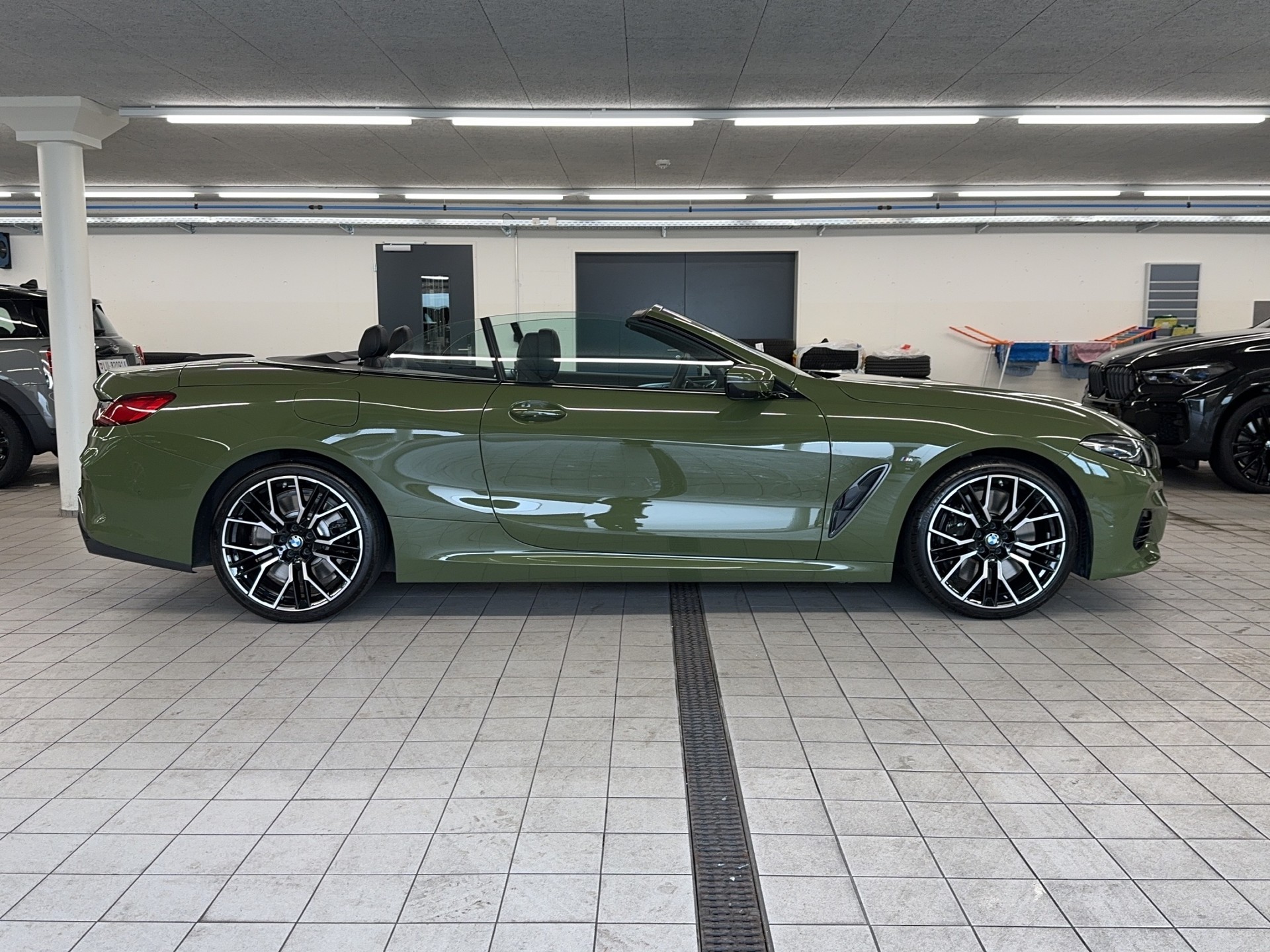 BMW 840i xDrive-image-18