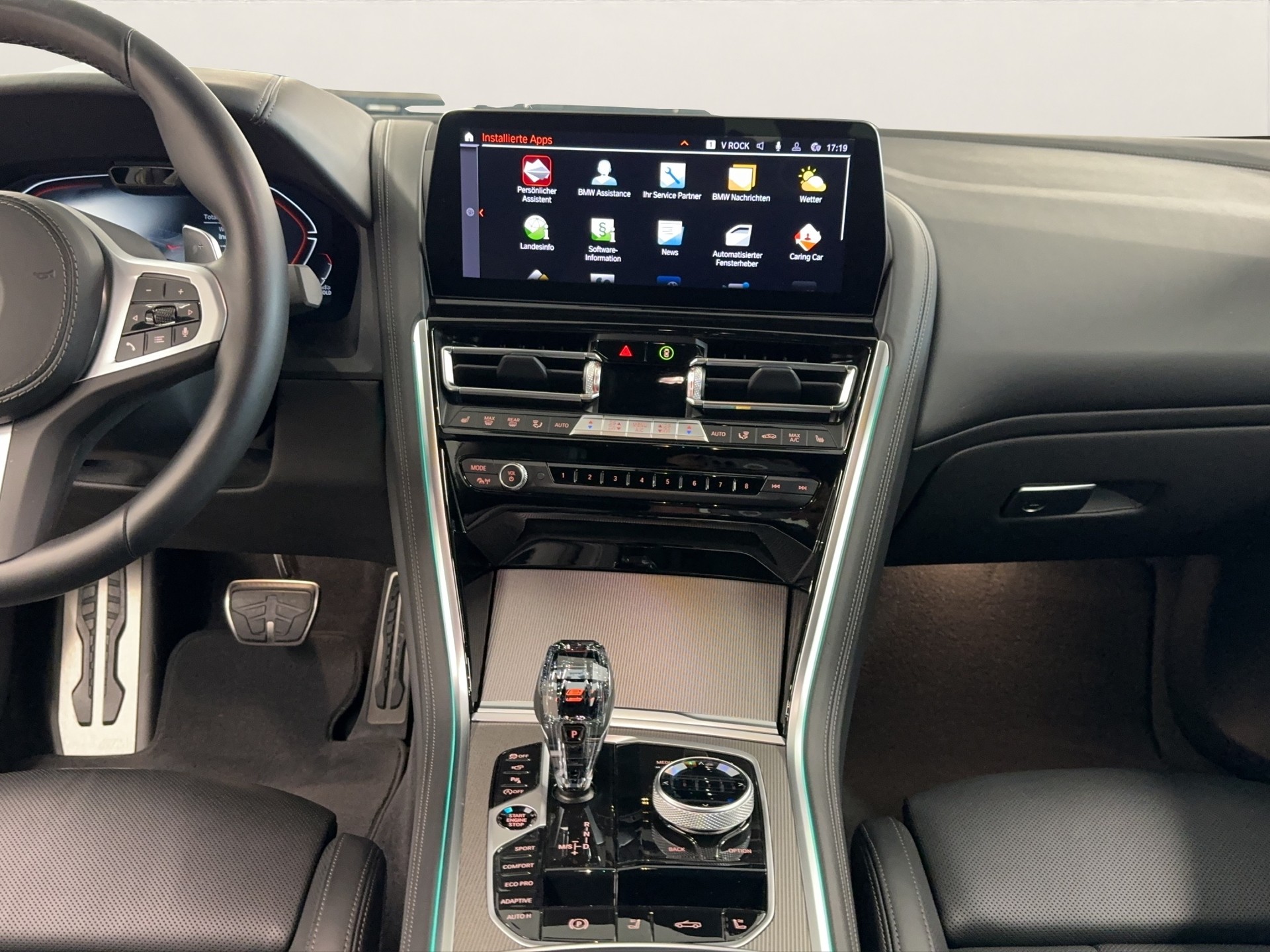 BMW 840i xDrive-image-13