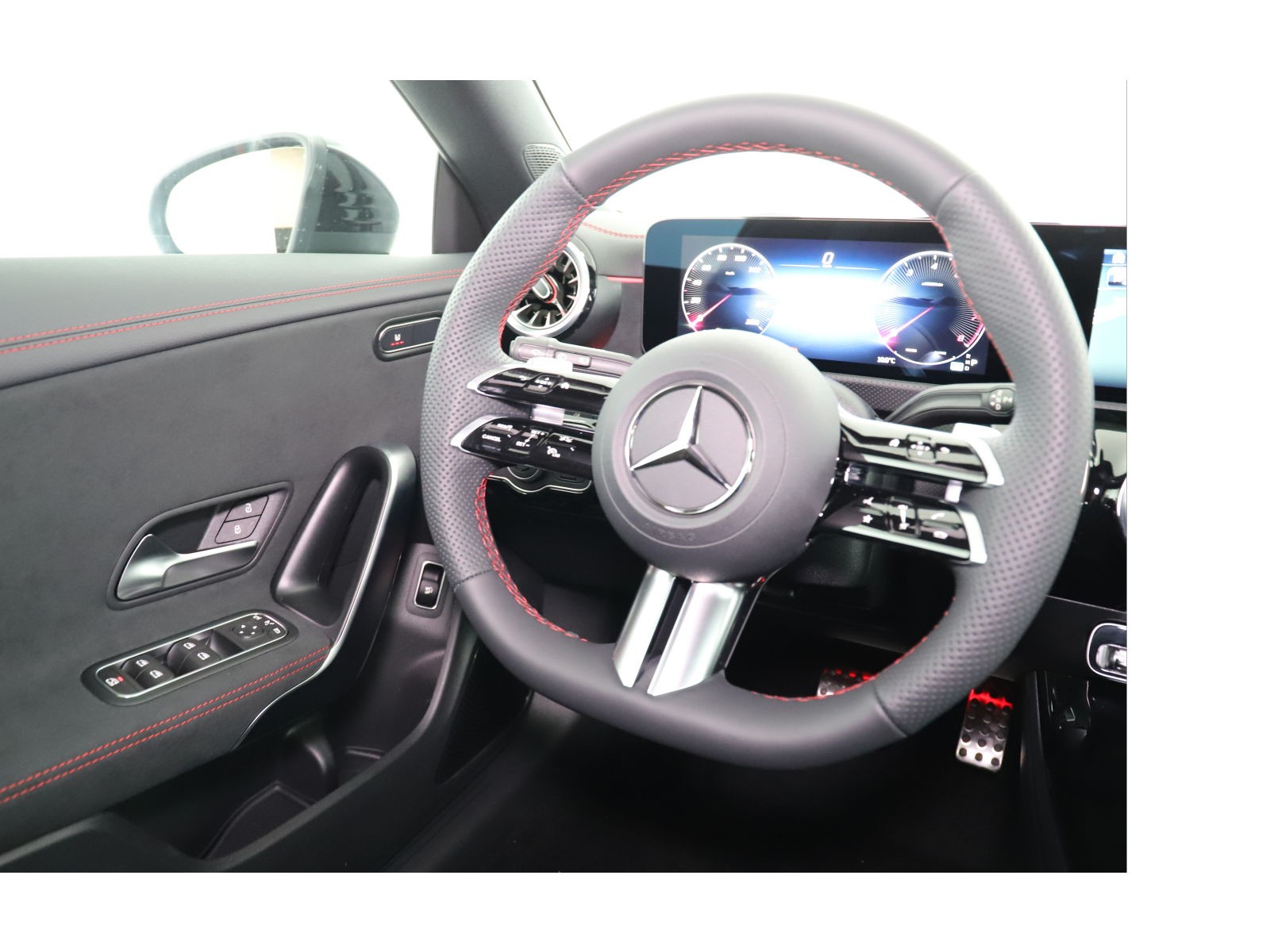 MERCEDES-BENZ CLA SB 250 8G-DCT 4M-image-12