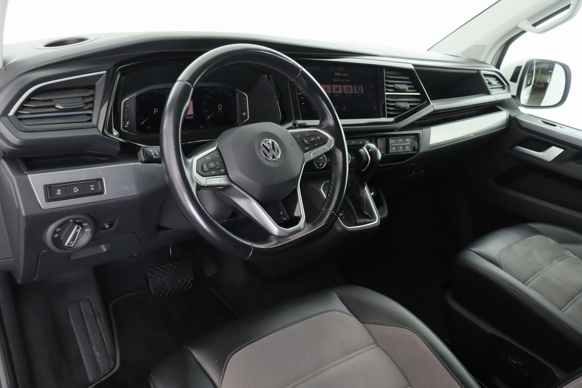 VW T6.1 Multivan 2.0 Bi-TDI Highline 4Motion DSG-image-10