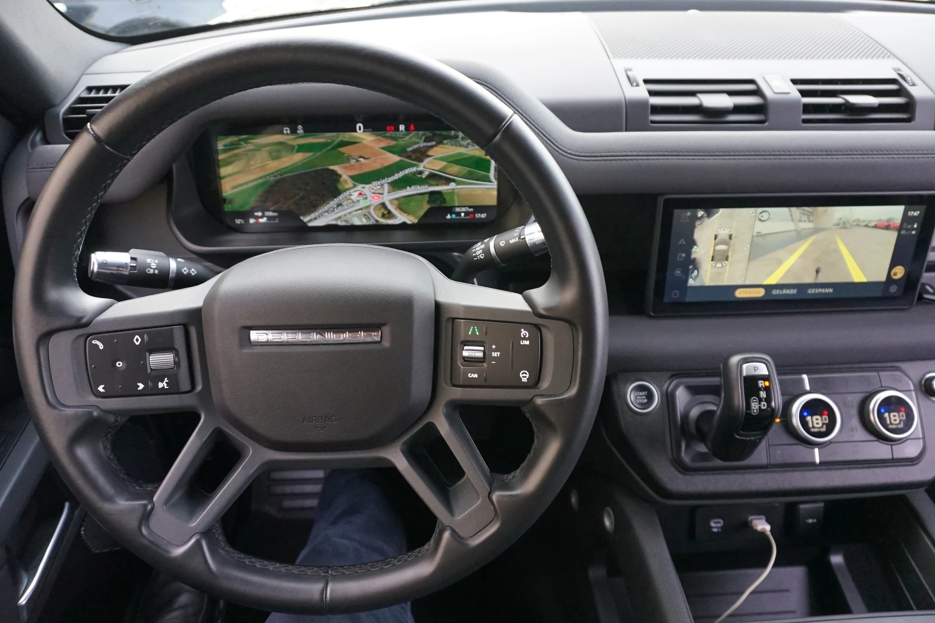 LAND ROVER Defender90 I6 250 X-D SE 250PS 4x4-image-13