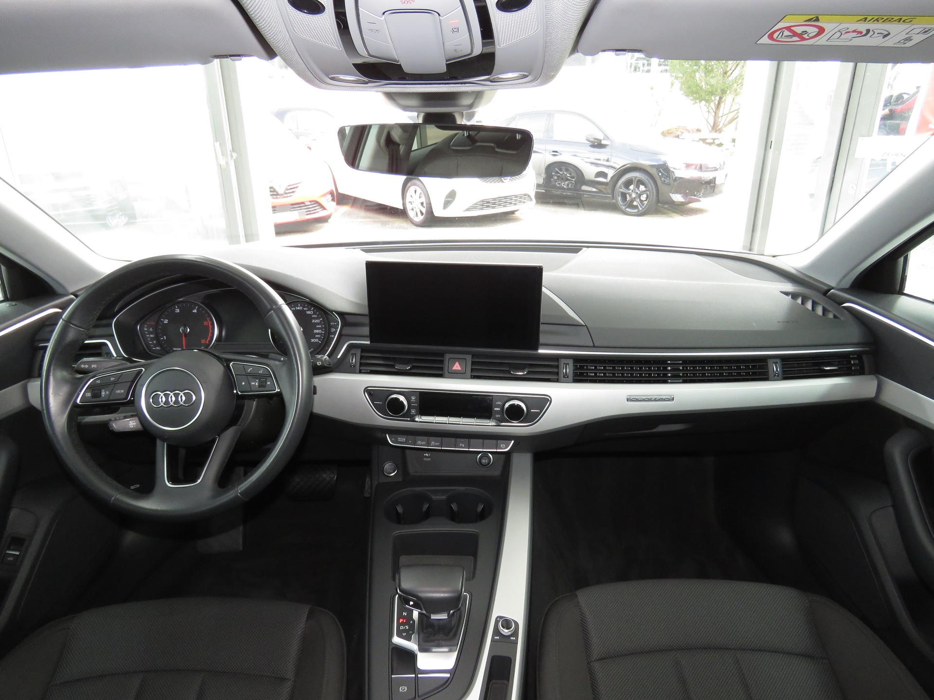 AUDI A4 Avant 40 TDI S line Attraction Quattro S-tronic (Automat)-image-14