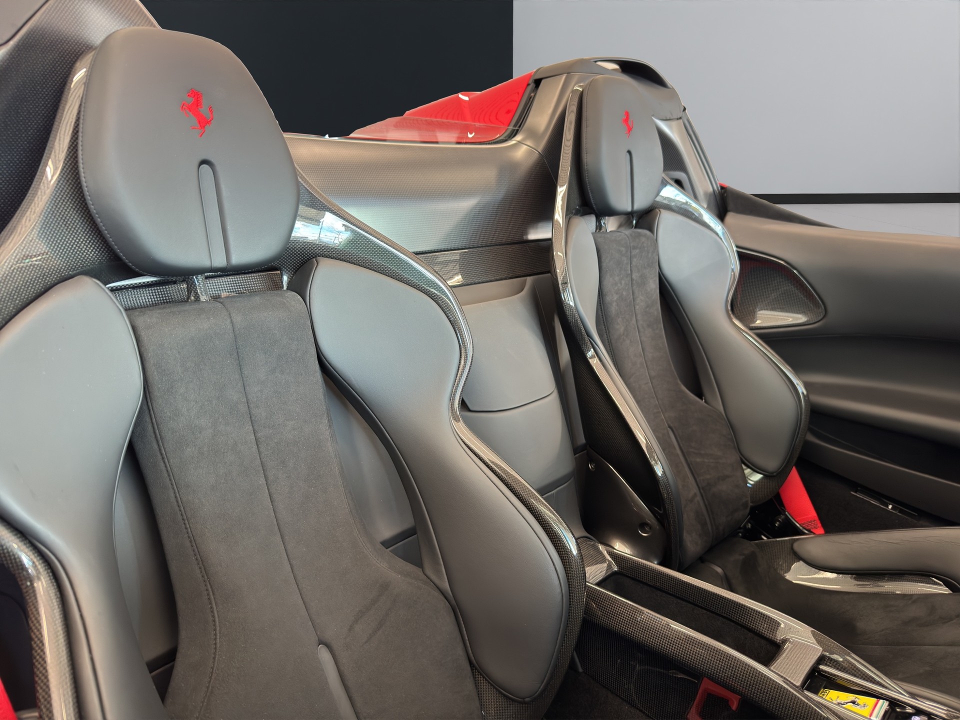 FERRARI SF90 Spider Assetto Fiorano-image-15