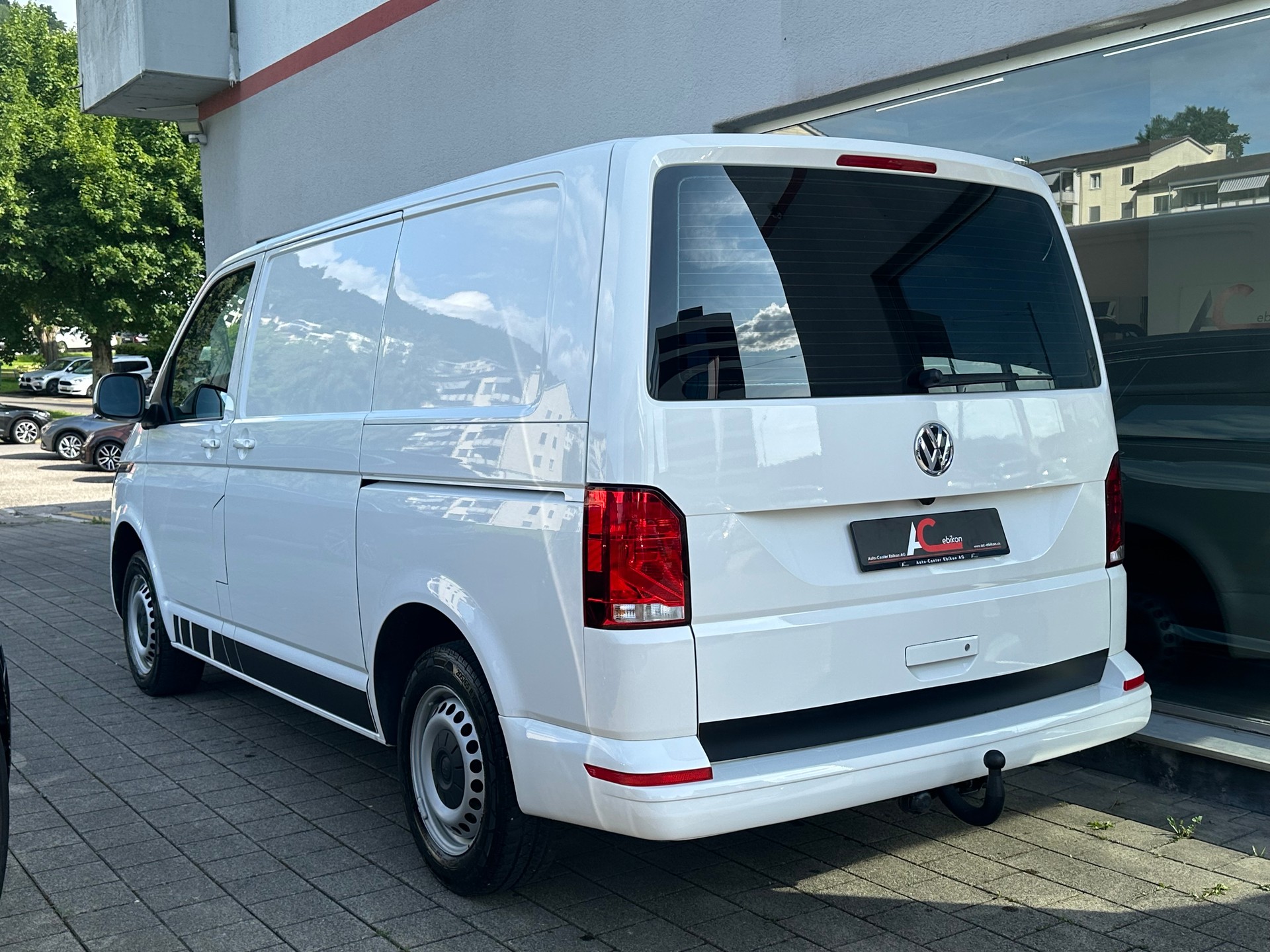 VW T6.1 2.0 TDI-image-1