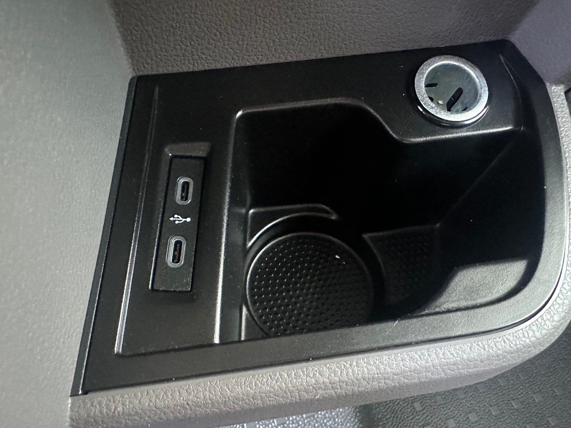 VW T6.1 2.0 TDI-image-15