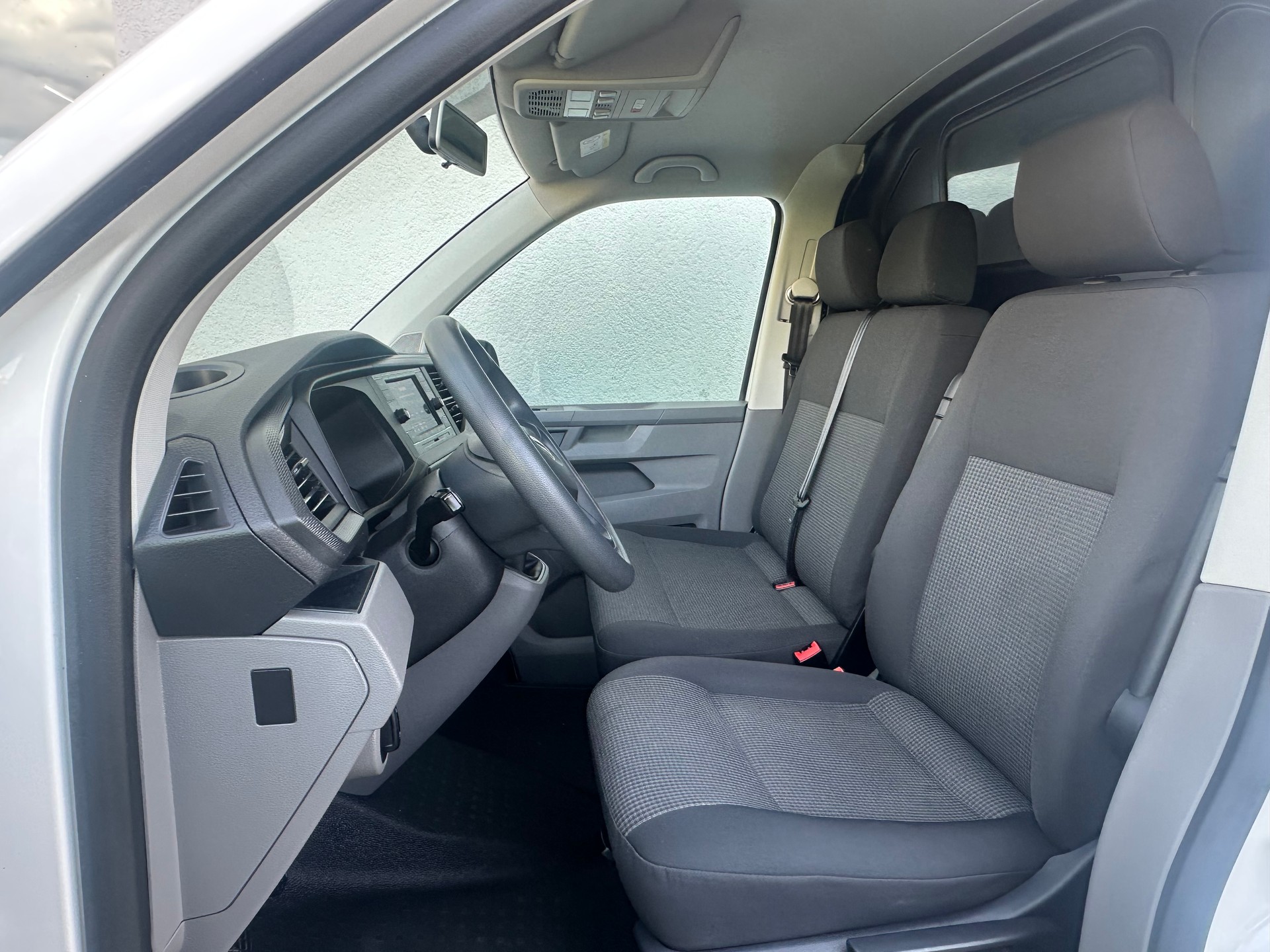 VW T6.1 2.0 TDI-image-8