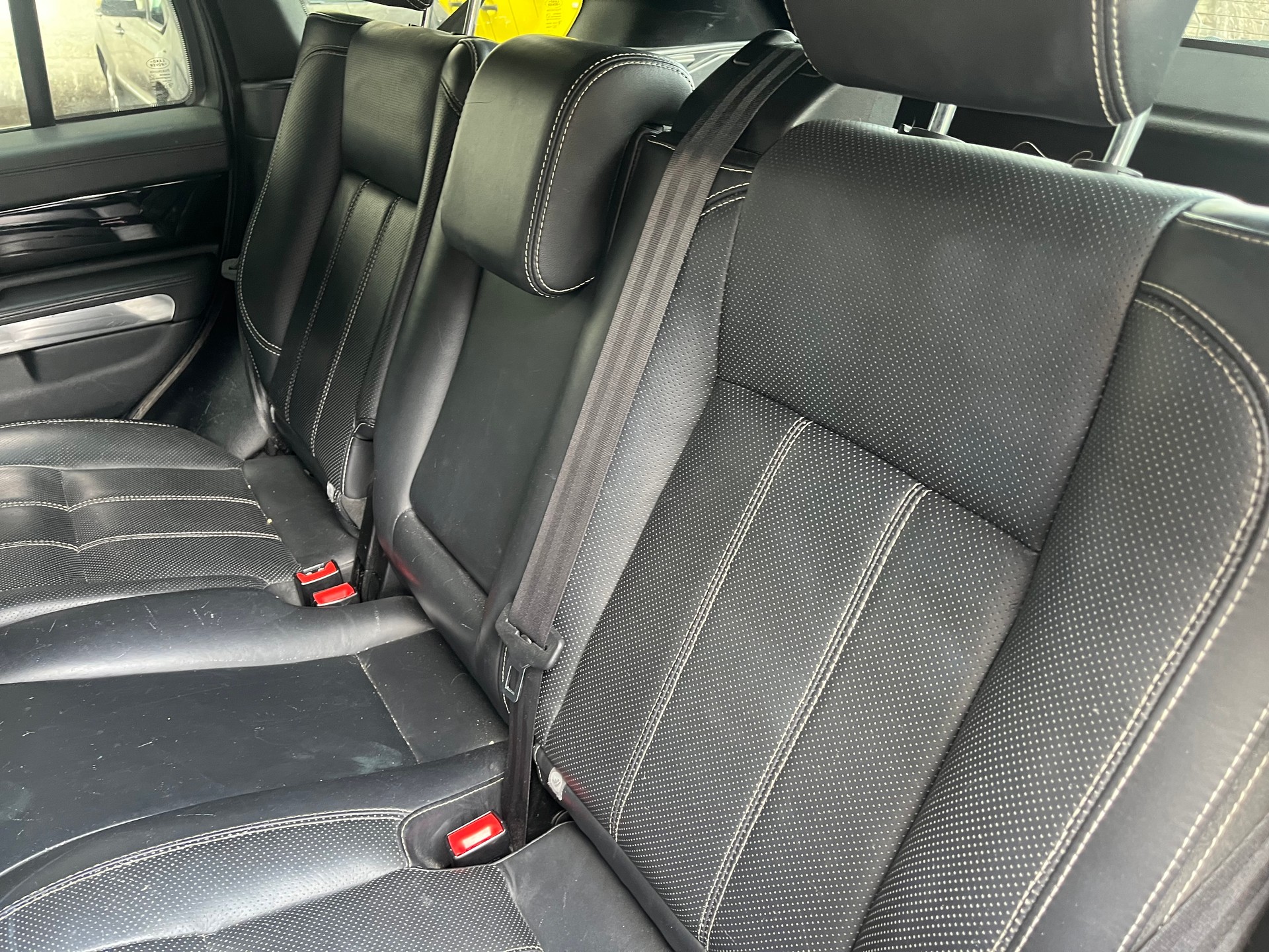 LAND ROVER Range Rover Sport 3.0 TDV6 HSE Automatic-image-11