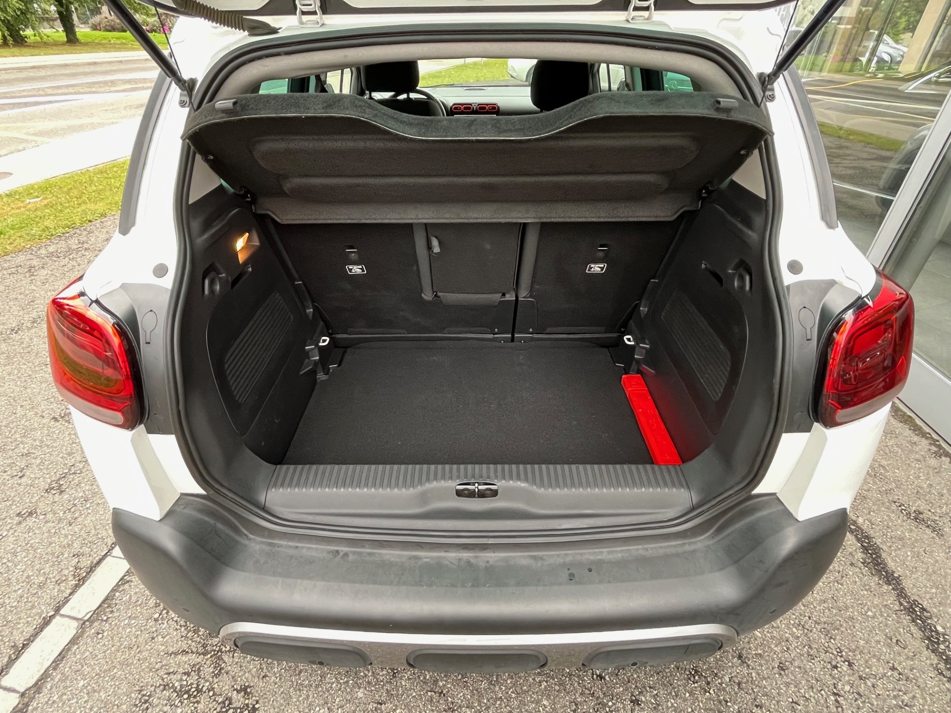 CITROEN C3 Aircross 1.2i Shine-image-8