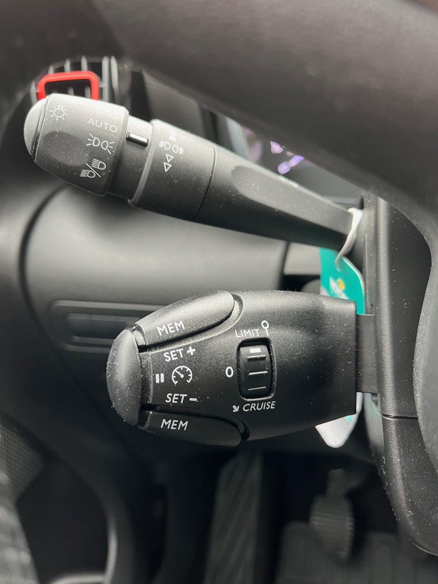 CITROEN C3 Aircross 1.2i Shine-image-16
