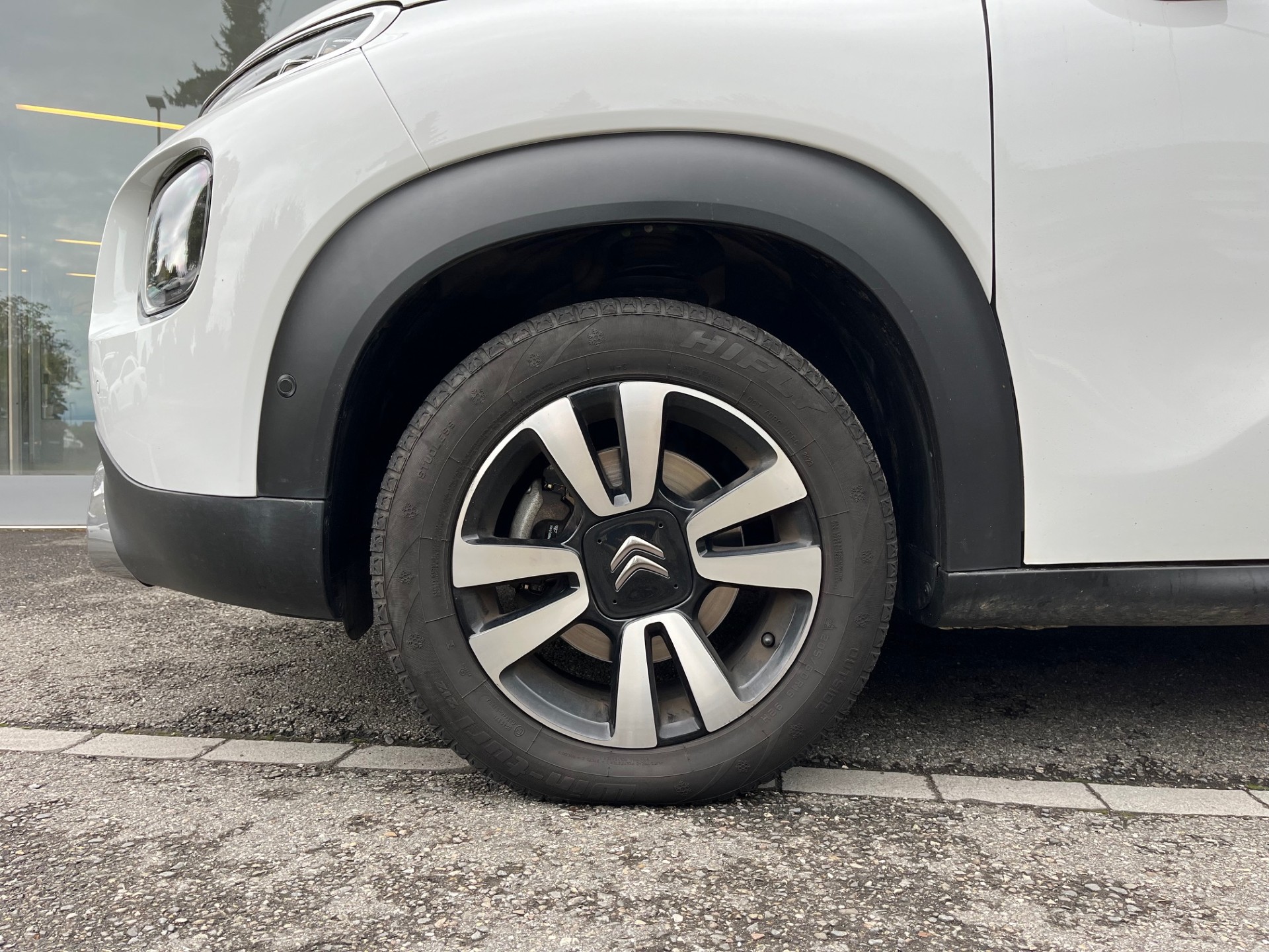 CITROEN C3 Aircross 1.2i Shine-image-3