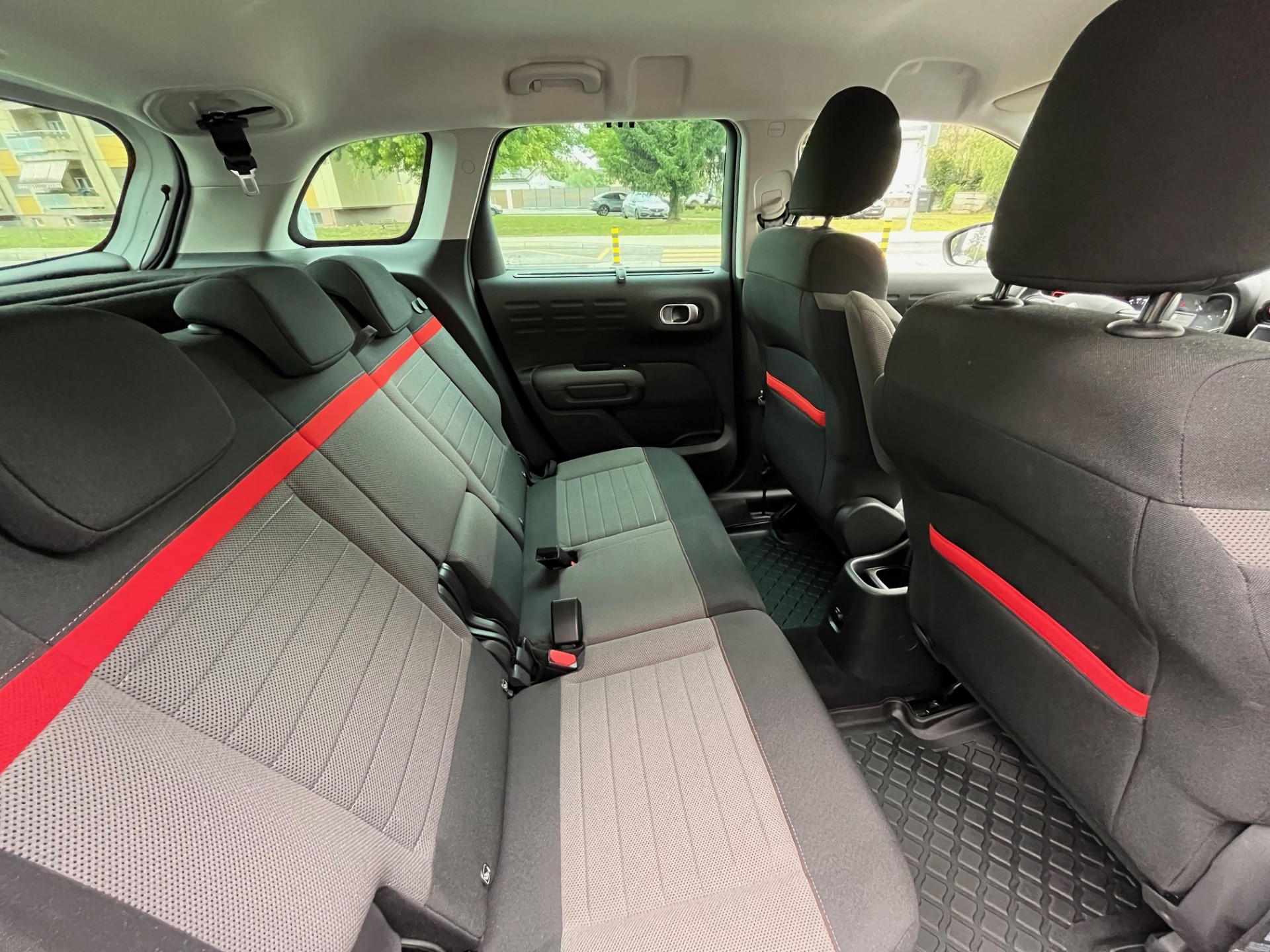 CITROEN C3 Aircross 1.2i Shine-image-6