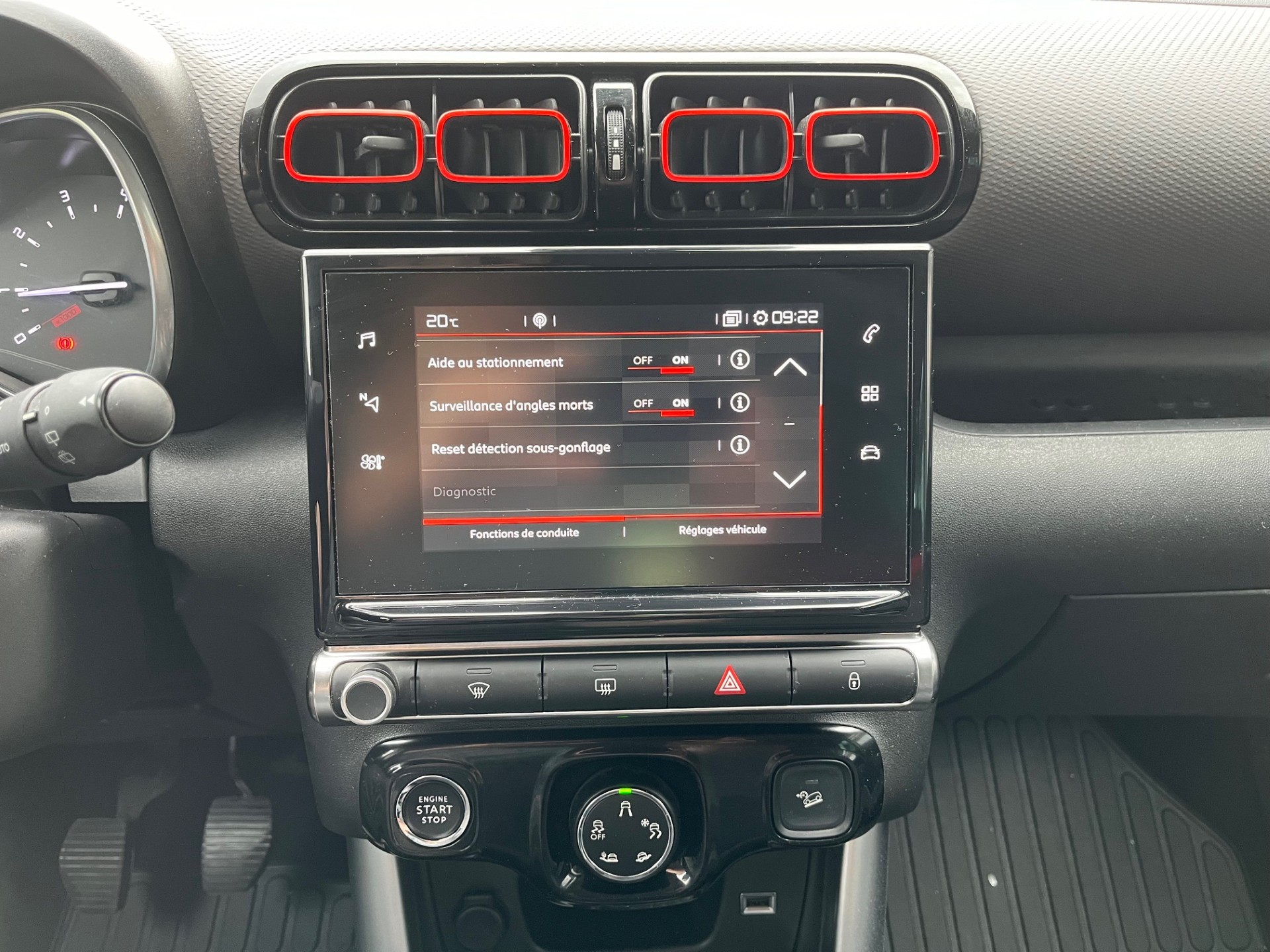 CITROEN C3 Aircross 1.2i Shine-image-21