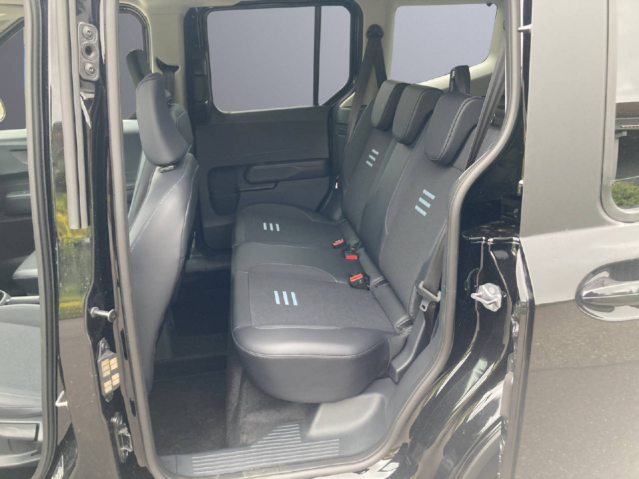 FORD TOURNEO COURIERier 1.0 EcoBoost Active-image-5