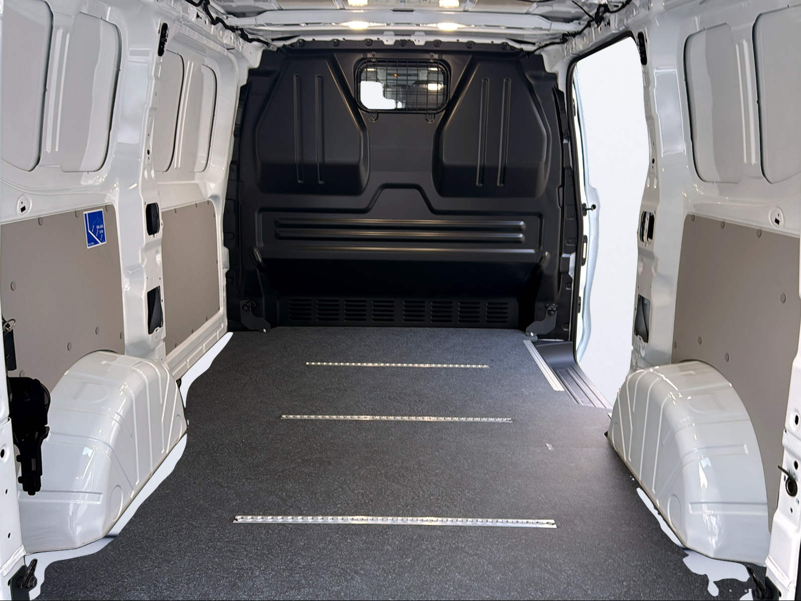VW Transporter 2.0 TDI 4Motion Automat-image-11