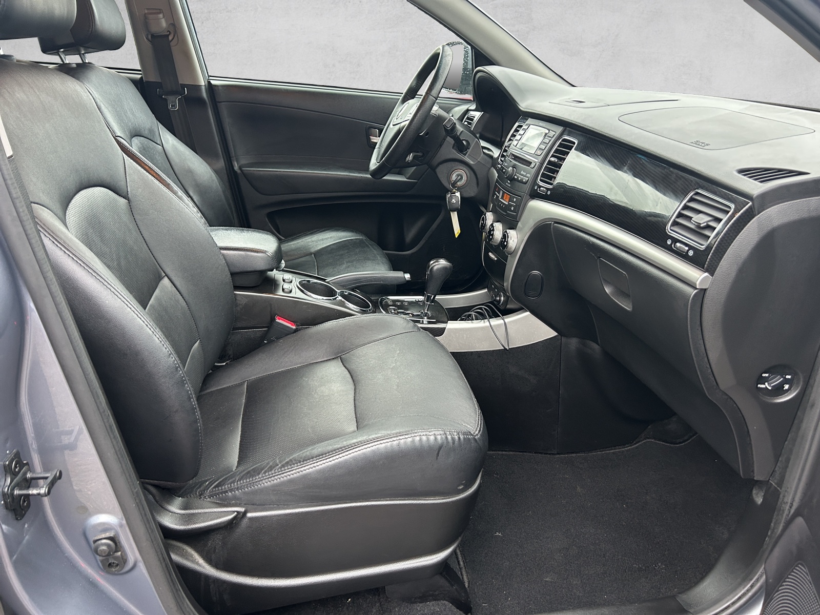 KGM-SsangYong Korando 2.0 e-XDI Quartz 4WD Automatic-image-12