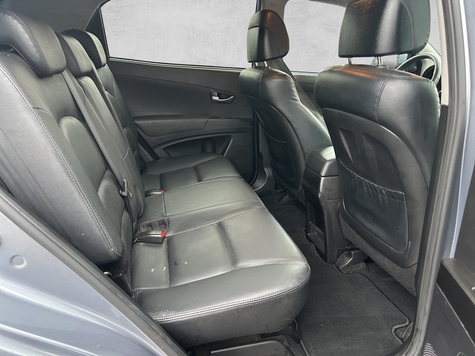 KGM-SsangYong Korando 2.0 e-XDI Quartz 4WD Automatic-image-18