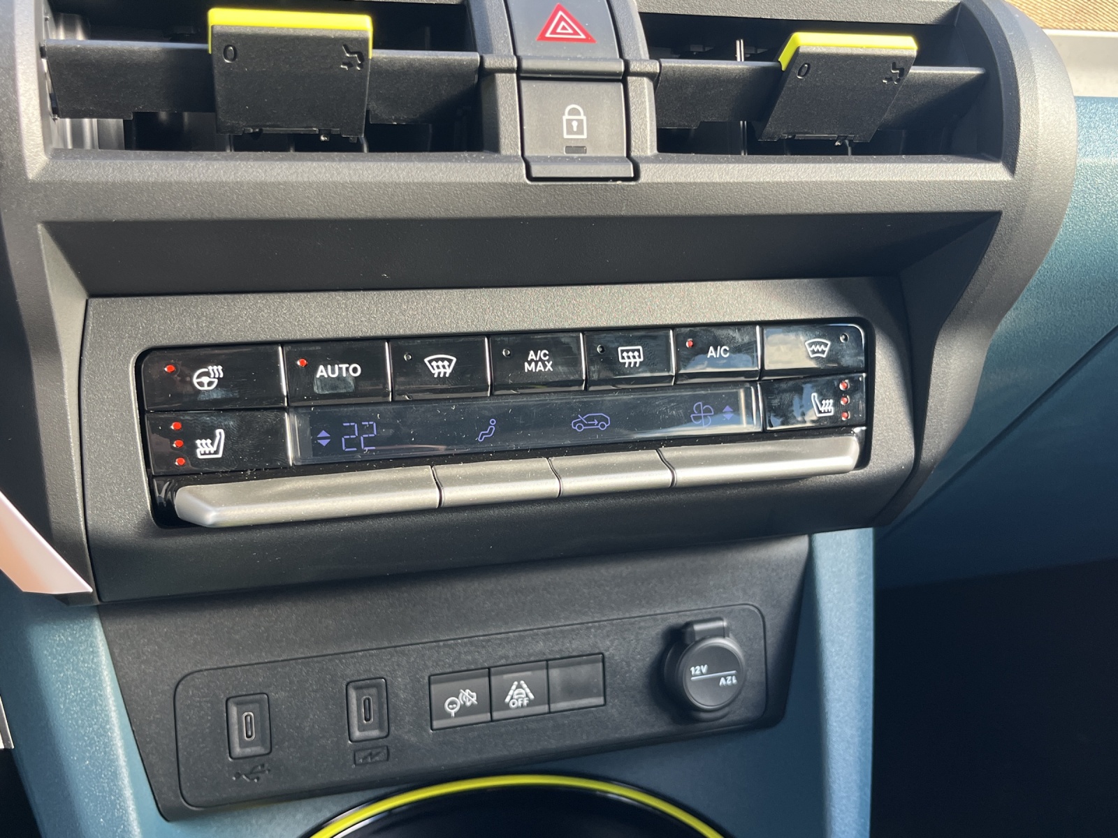 FIAT Grande Panda La Prima-image-12