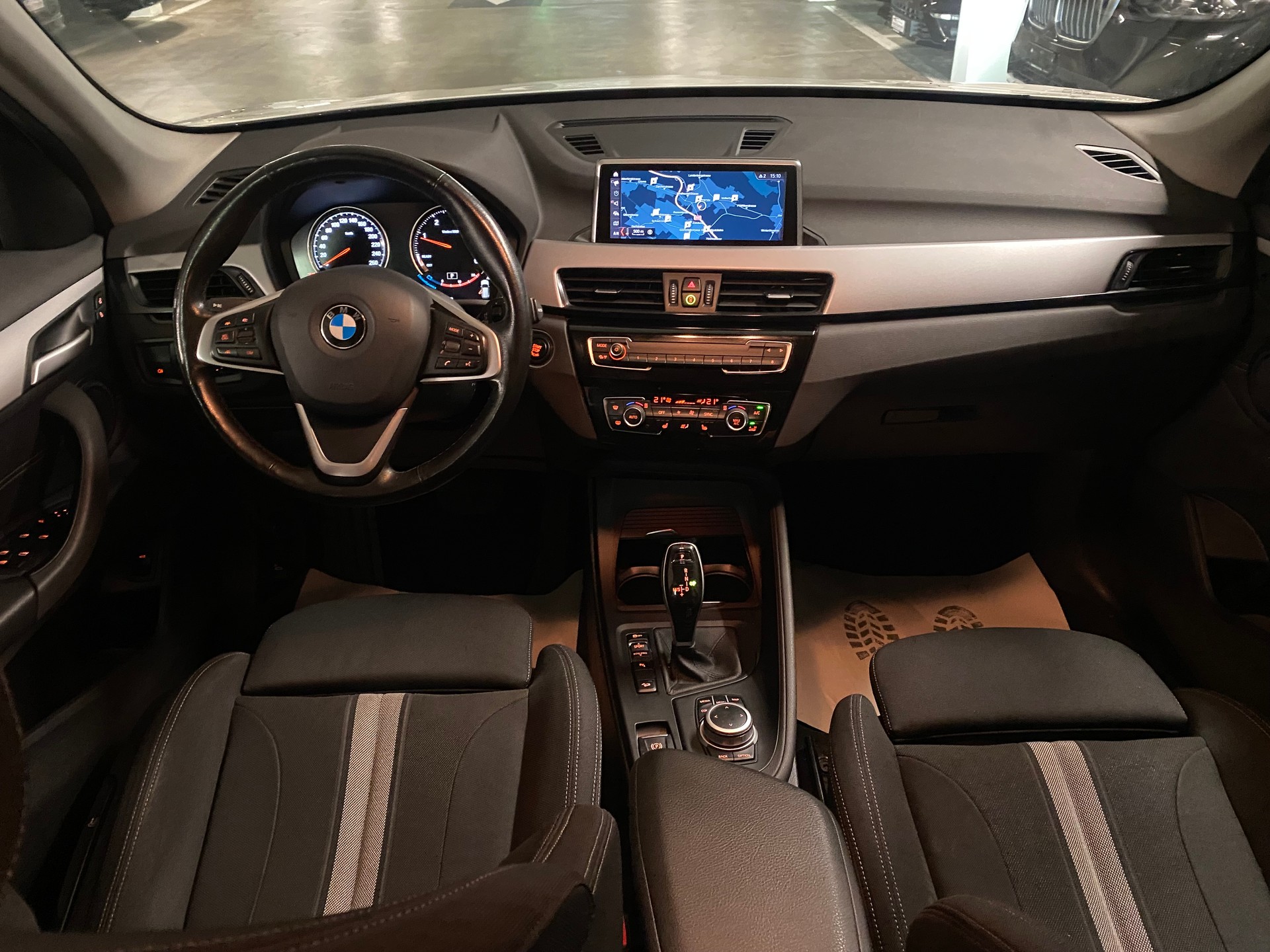 BMW X1 xDrive 18d Steptronic-image-6