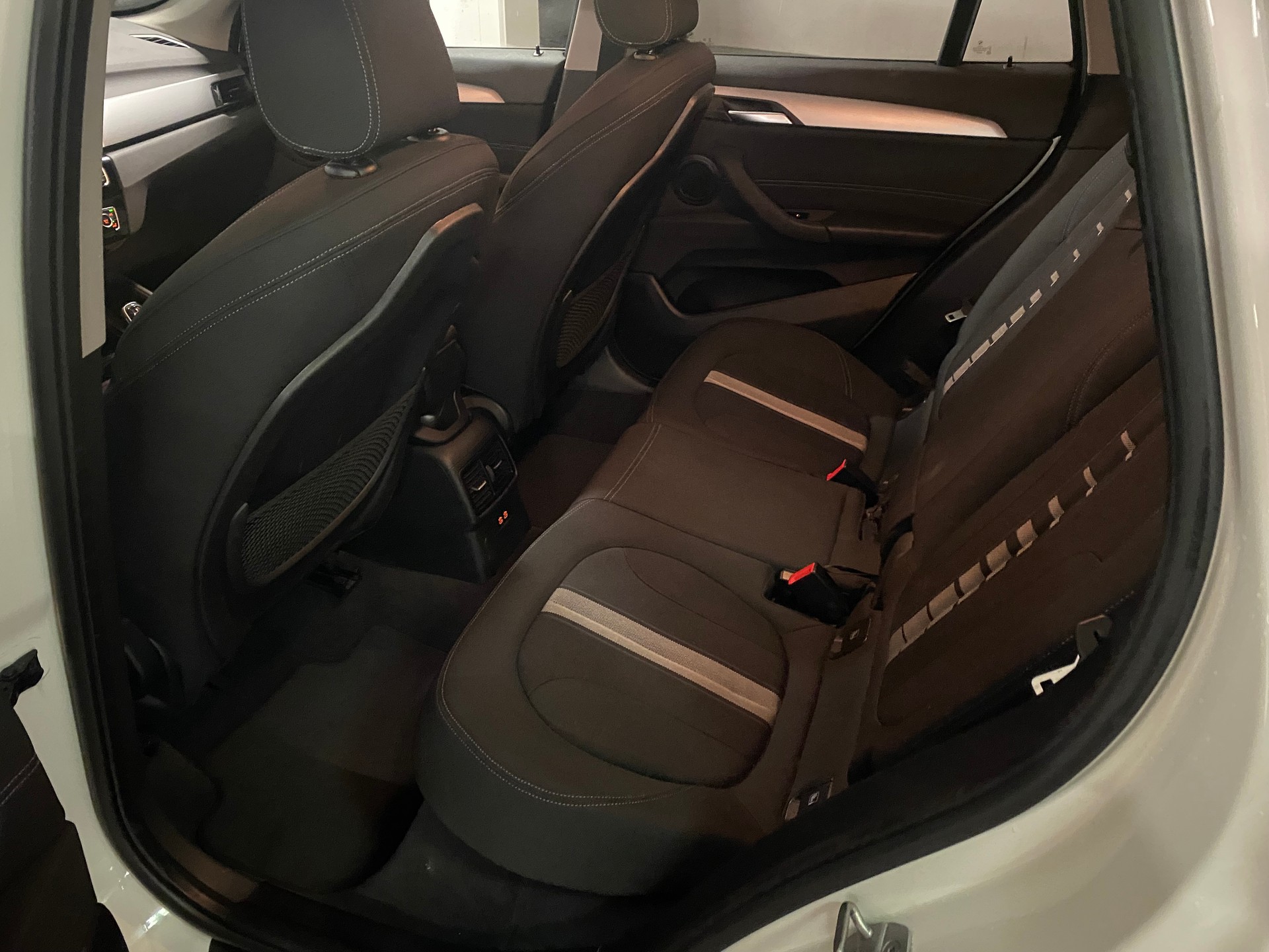 BMW X1 xDrive 18d Steptronic-image-10