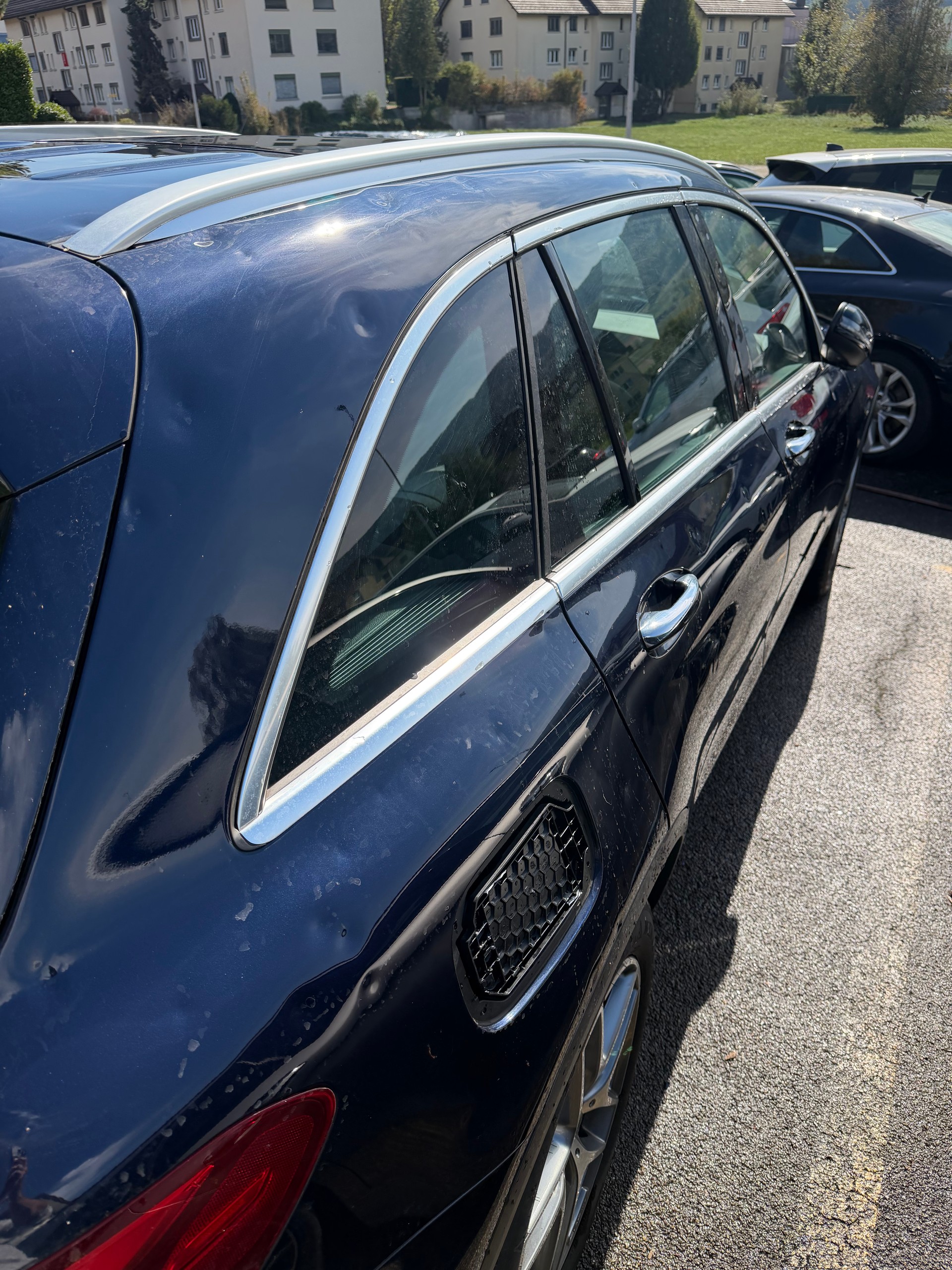 MERCEDES-BENZ GLC 250 d AMG Line 4Matic 9G-Tronic-image-14