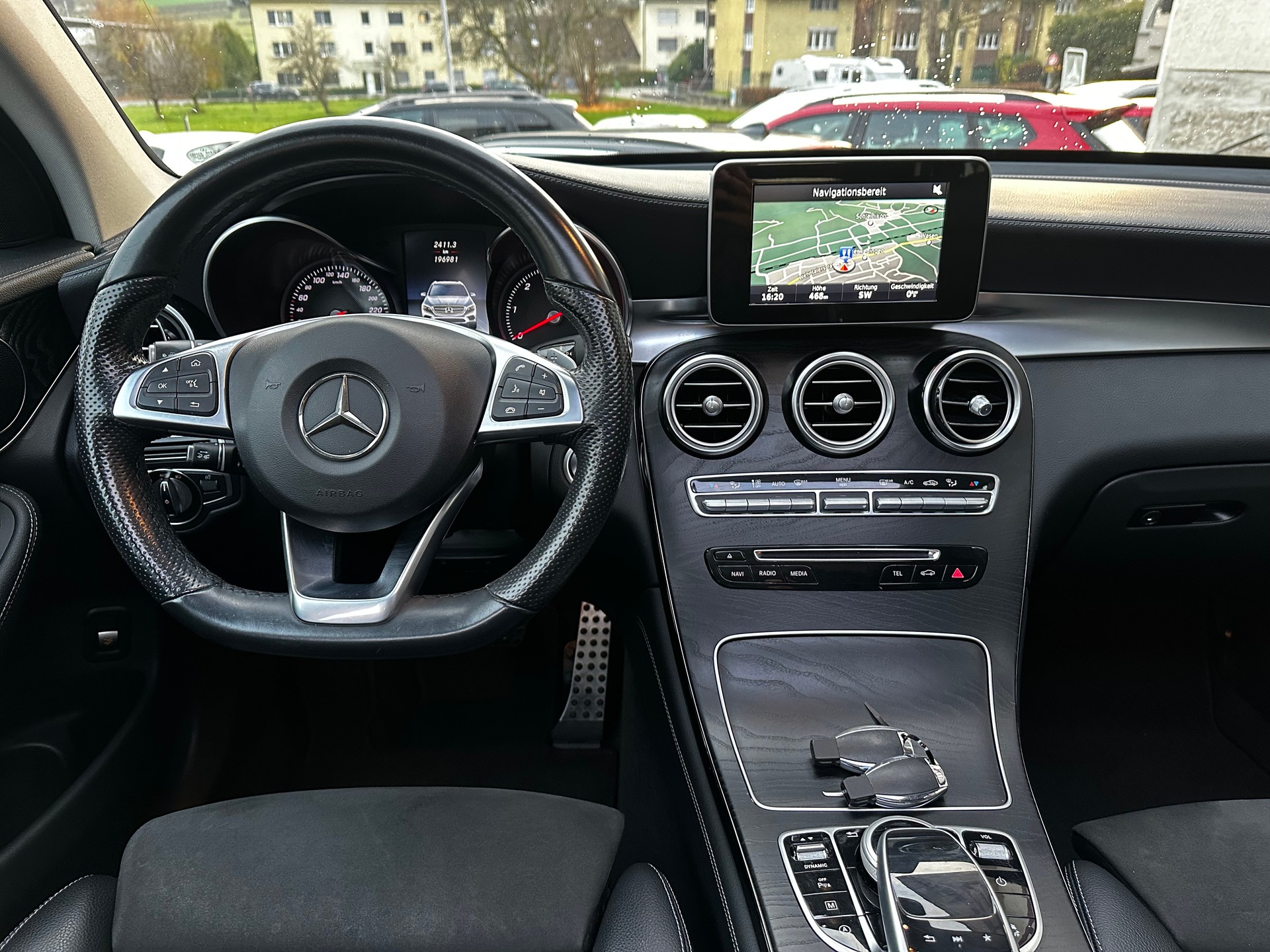 MERCEDES-BENZ GLC 250 d AMG Line 4Matic 9G-Tronic-image-7