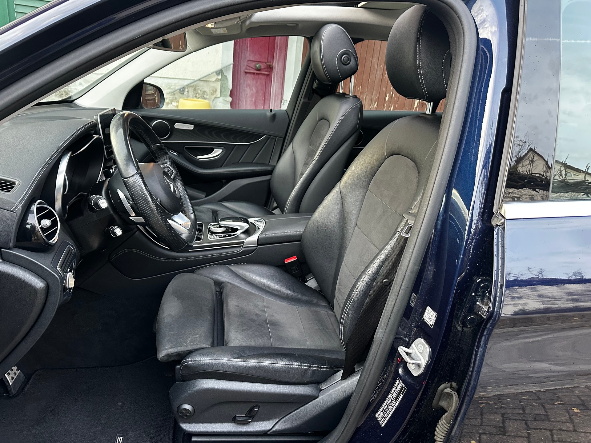 MERCEDES-BENZ GLC 250 d AMG Line 4Matic 9G-Tronic-image-5