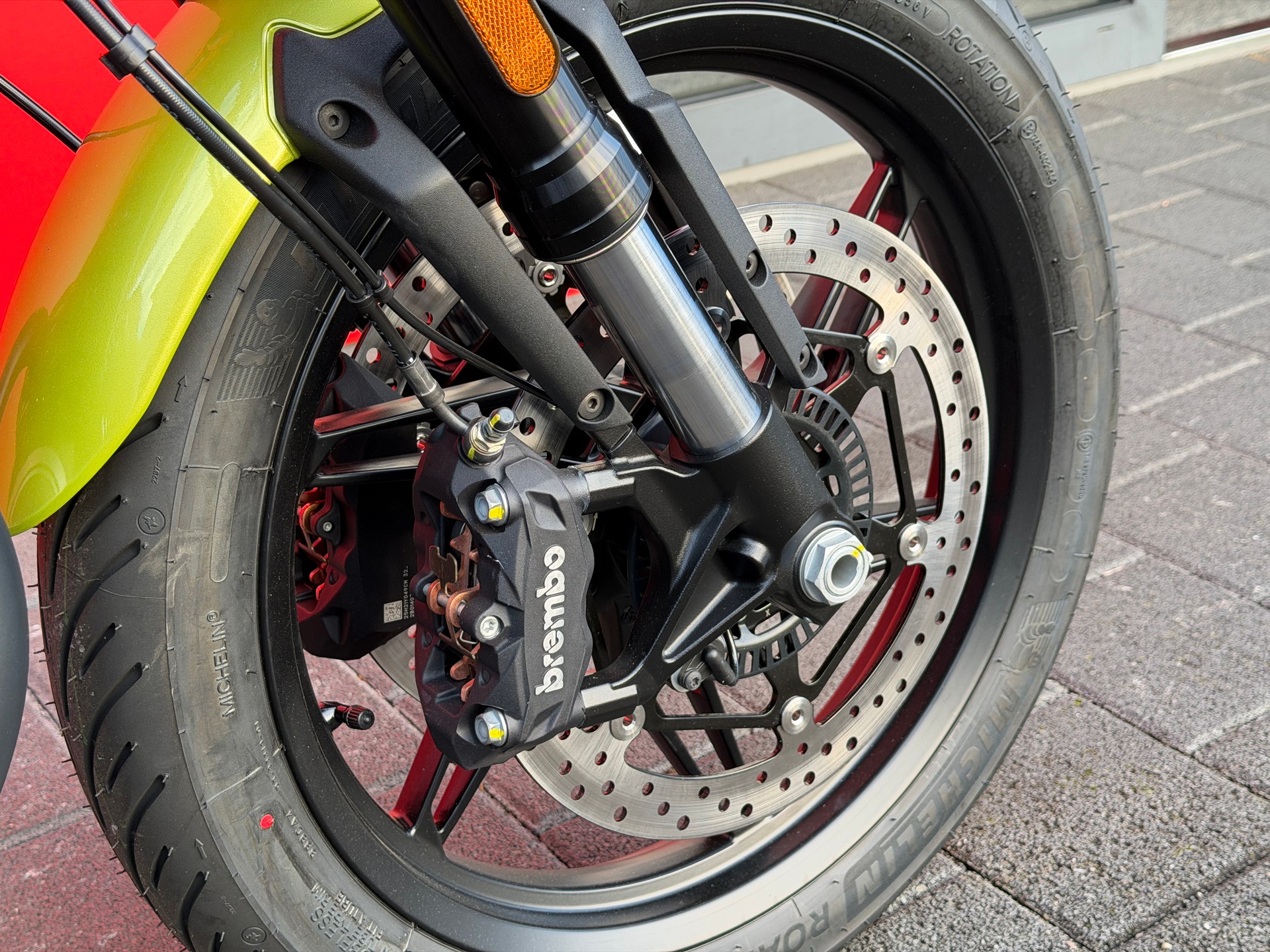 MOTO GUZZI V7 IV 850 Sport E5+-image-12