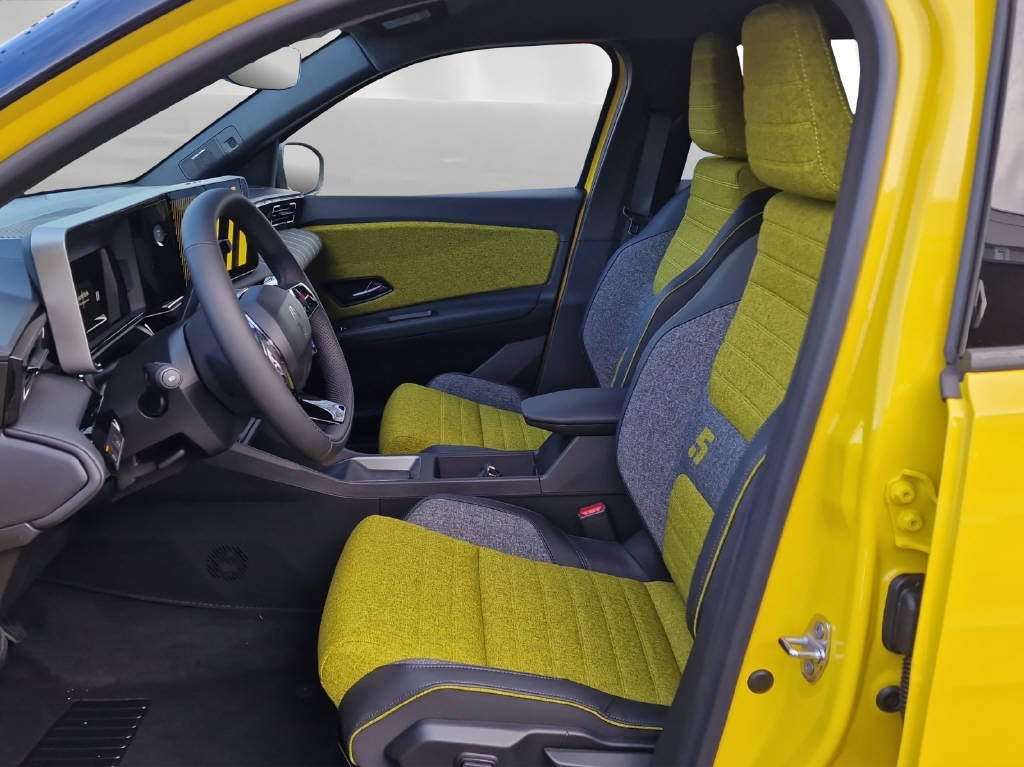 RENAULT R5 E-Tech Comfort Range iconic five-image-3