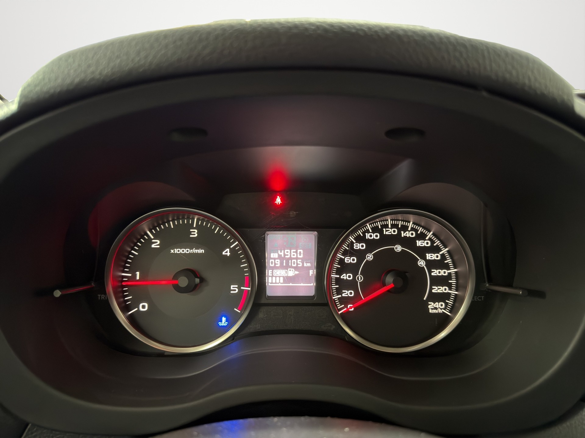 SUBARU XV 2.0D Swiss Three AWD-image-10