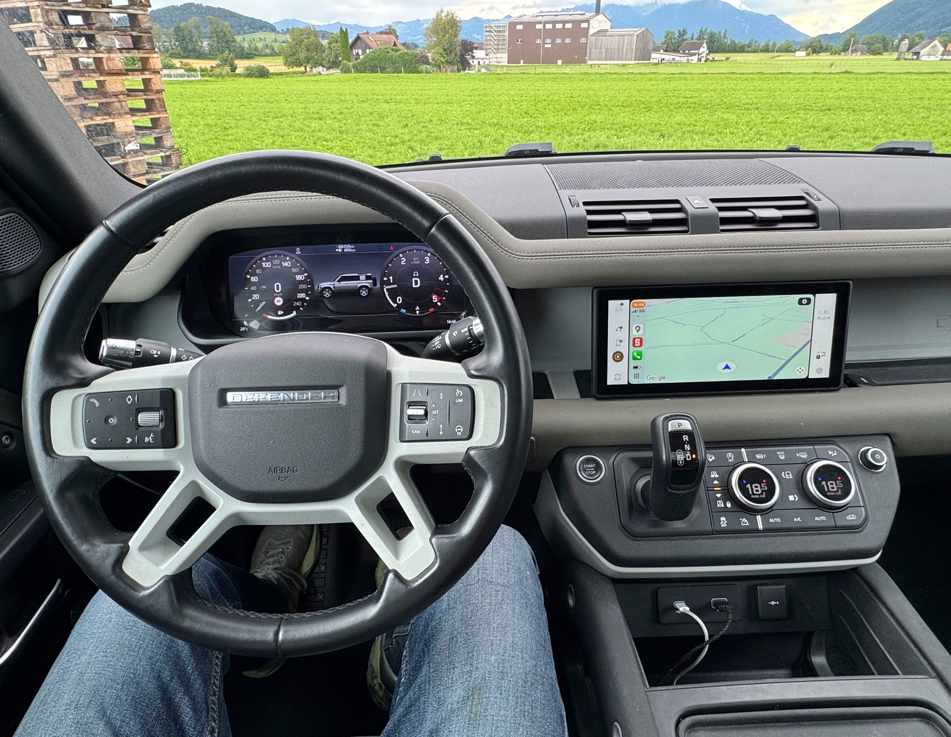 LAND ROVER Defender 110 D200 SD4 S AT8-image-5