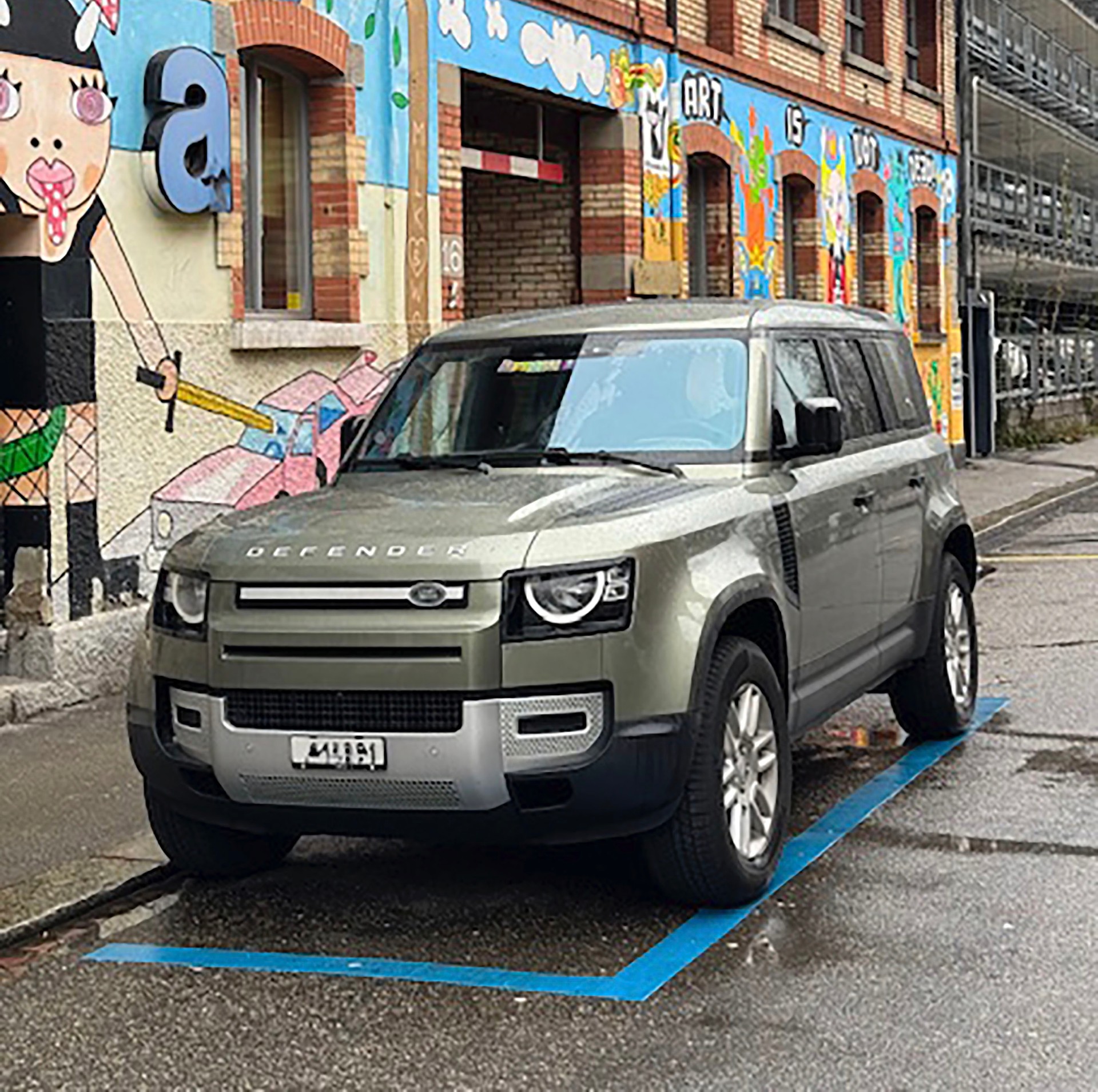 LAND ROVER Defender 110 D200 SD4 S AT8-image-0