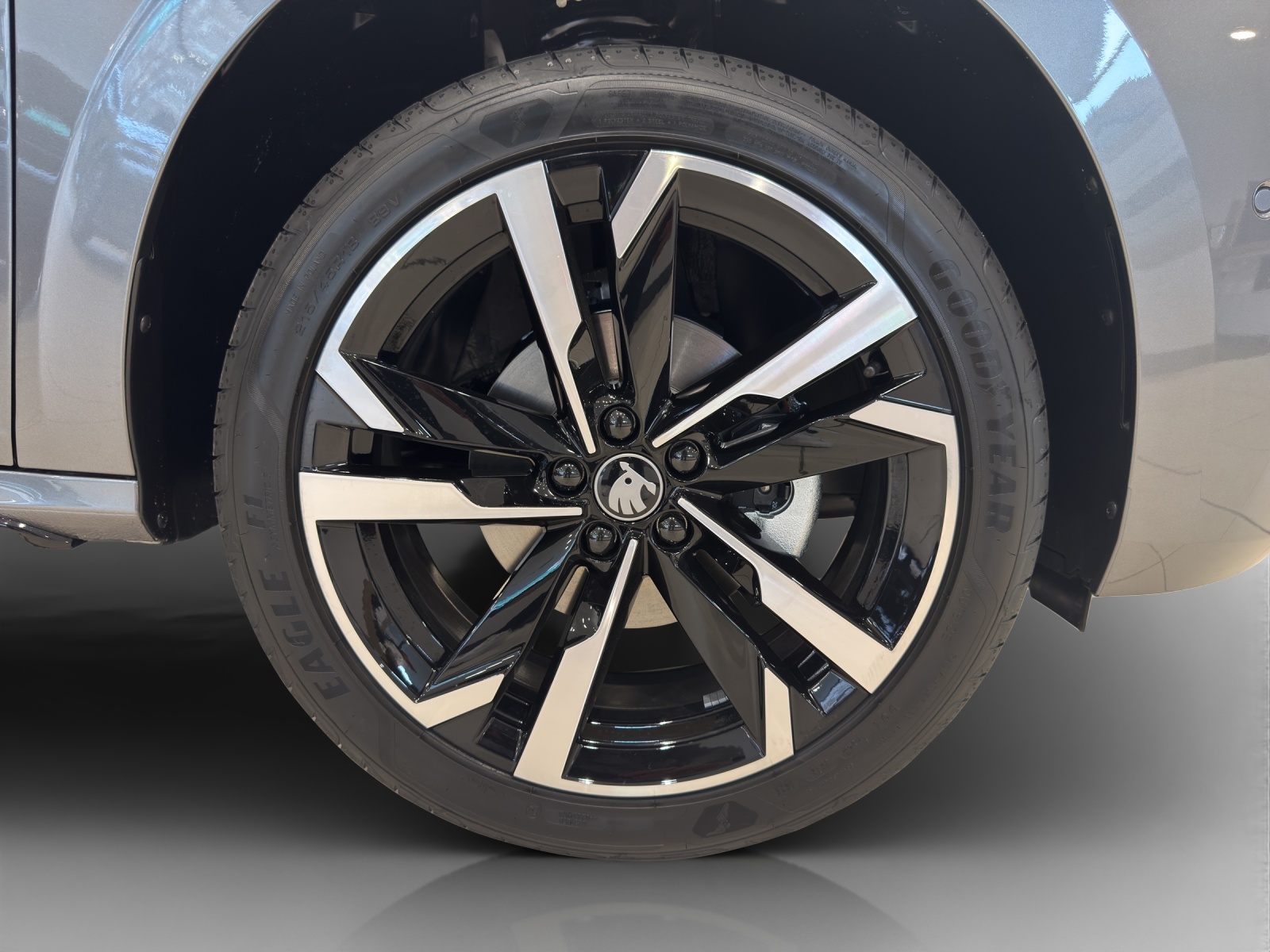 SKODA Kamiq 1.5 TSI Monte Carlo DSG-image-13