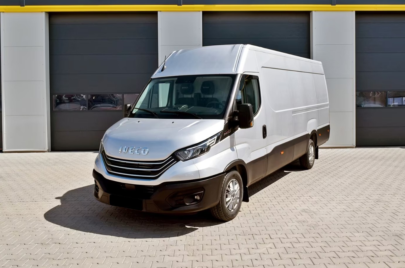 IVECO Daily 35 S 18H A8 L4H2